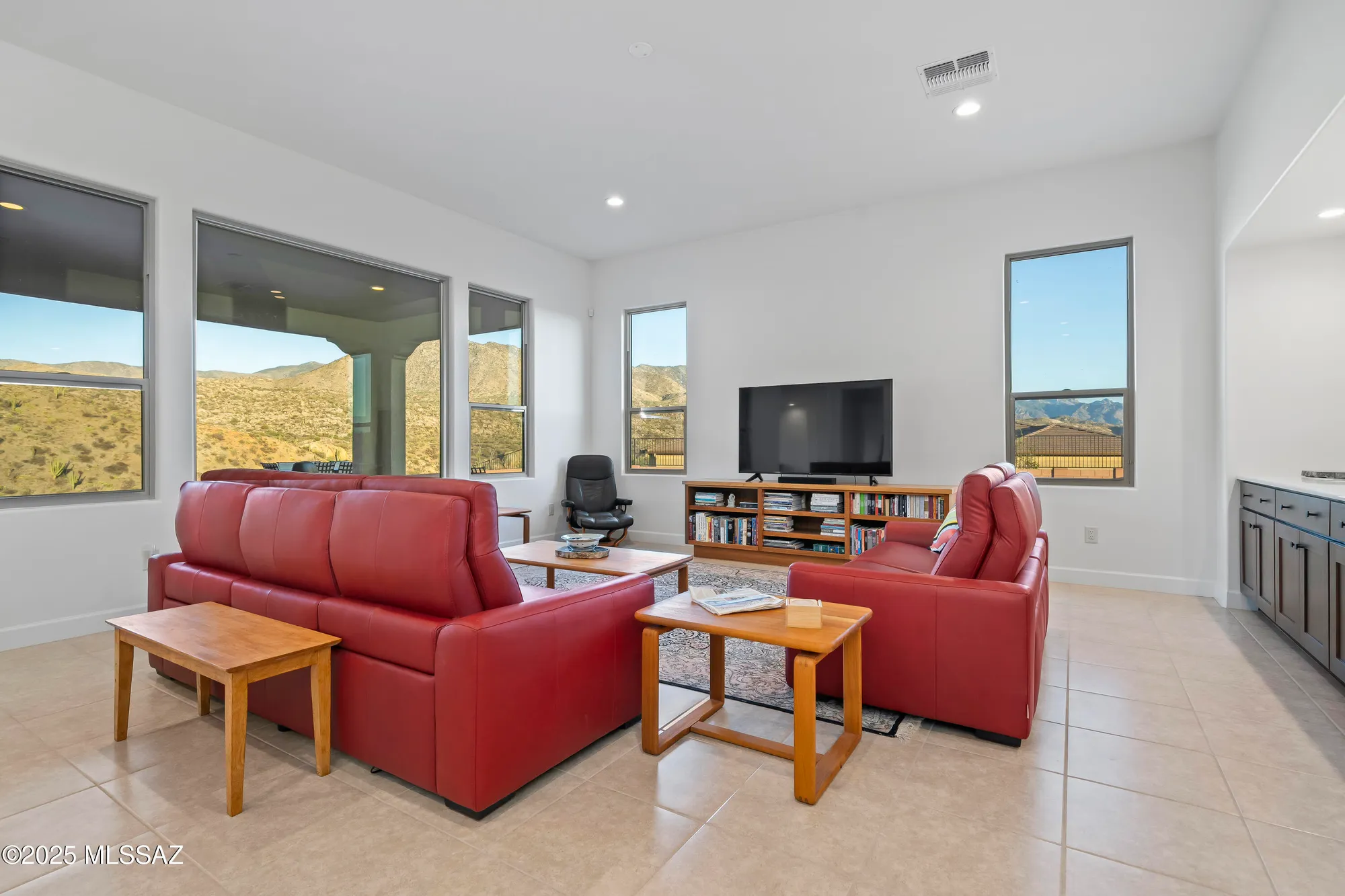 Property Slideshow image 10 of 50 | 35185 s palisade pl, Tucson, AZ, 85739