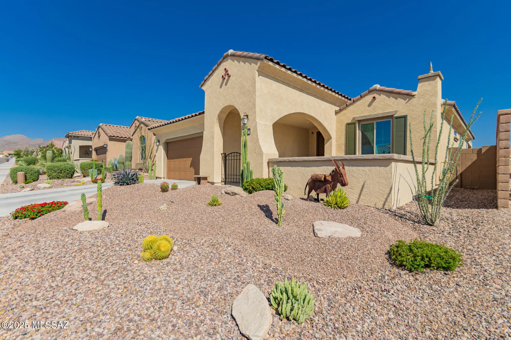 Property Slideshow image 1 of 30 | 7033 w deer creek trl, Marana, AZ, 85658