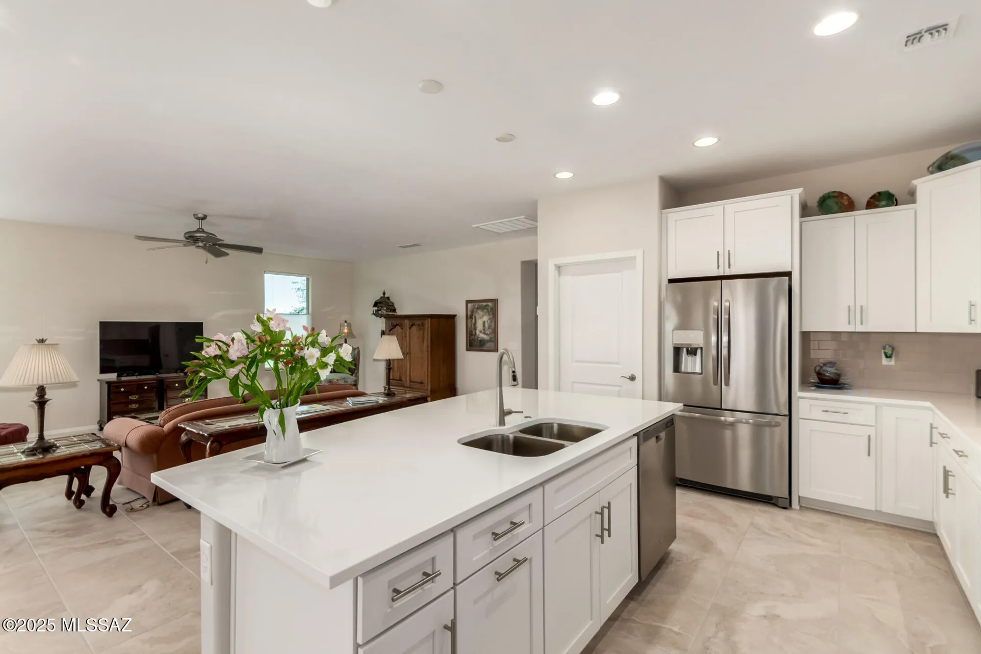 Property Slideshow image 11 of 30 | 7033 w deer creek trl, Marana, AZ, 85658