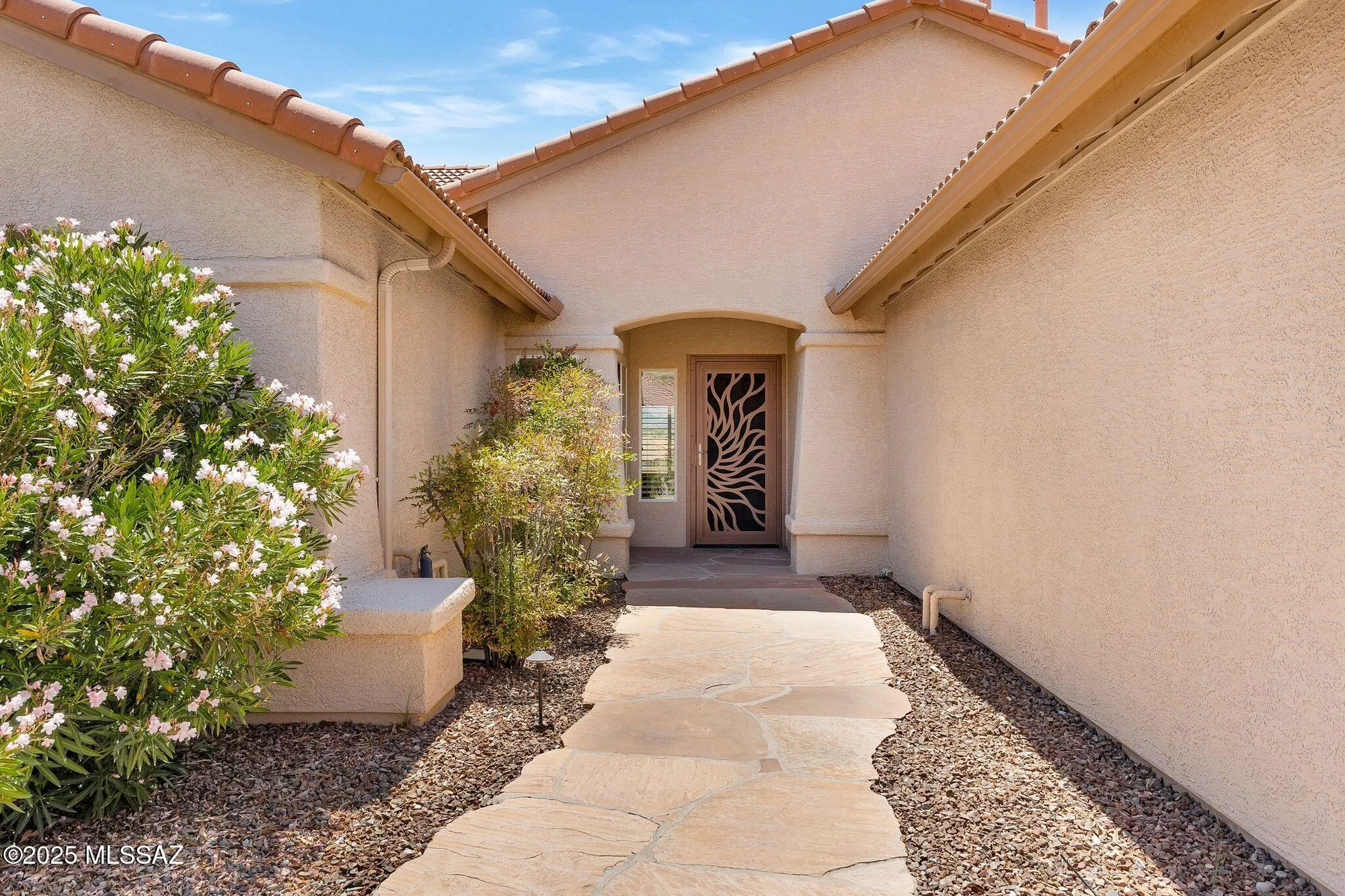 Property Slideshow image 4 of 50 | 37889 s skyline dr, Tucson, AZ, 85739