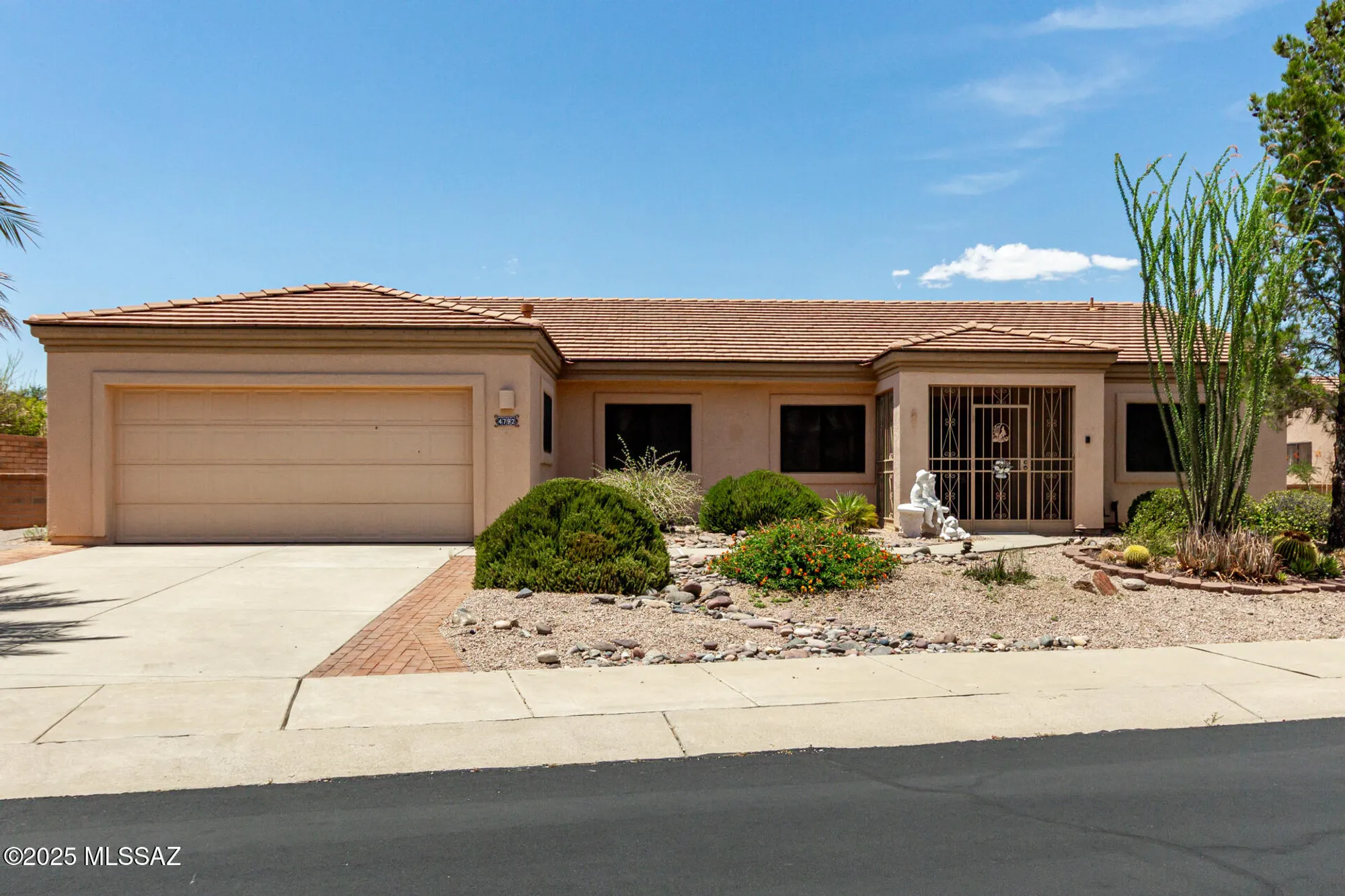 Property Slideshow image 28 of 30 | 4792 s meadow ridge dr, Green Valley, AZ, 85622