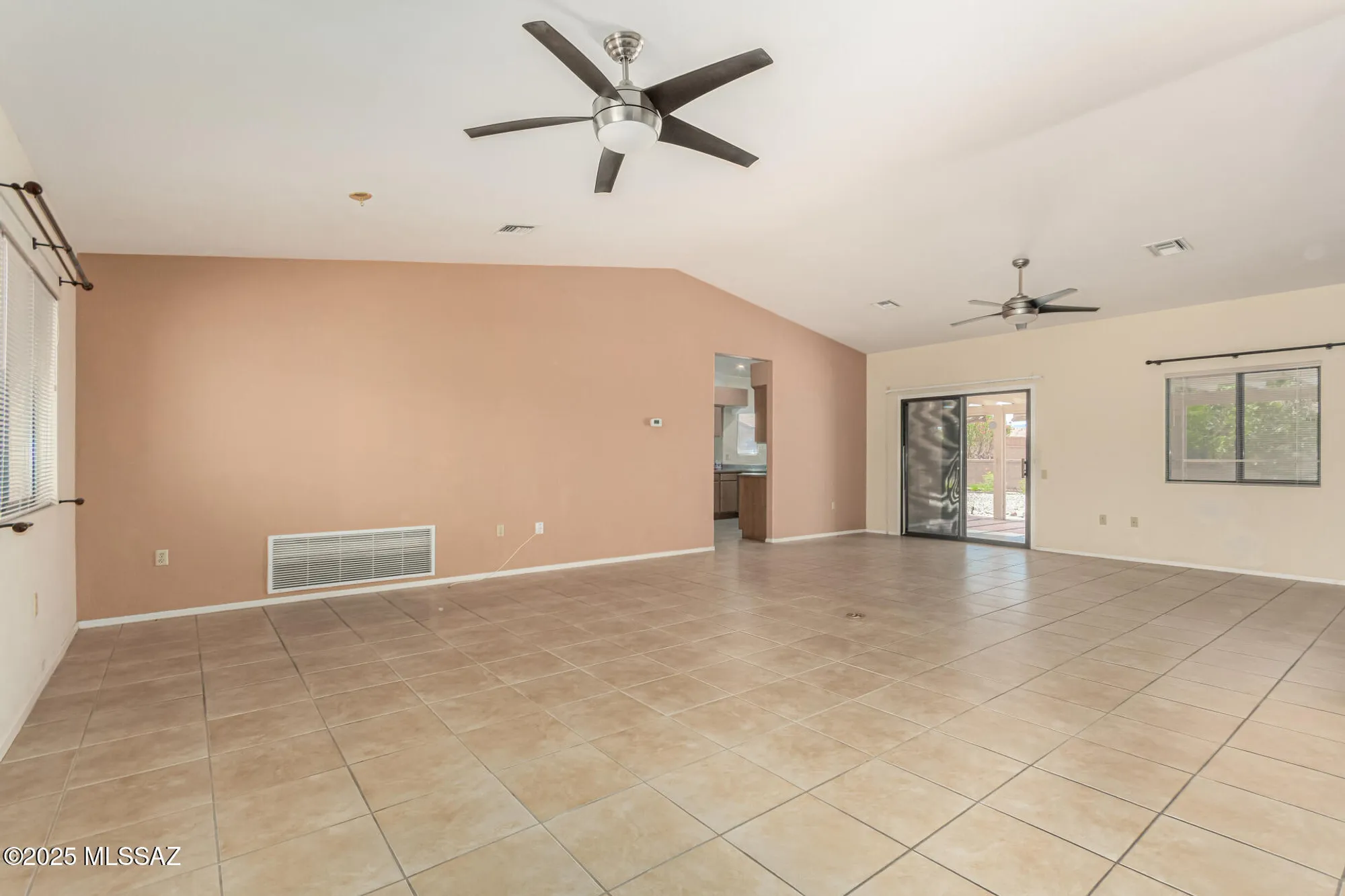 Property Slideshow image 7 of 30 | 4792 s meadow ridge dr, Green Valley, AZ, 85622