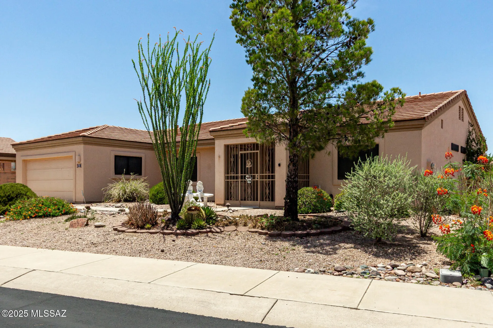 Property Slideshow image 1 of 30 | 4792 s meadow ridge dr, Green Valley, AZ, 85622