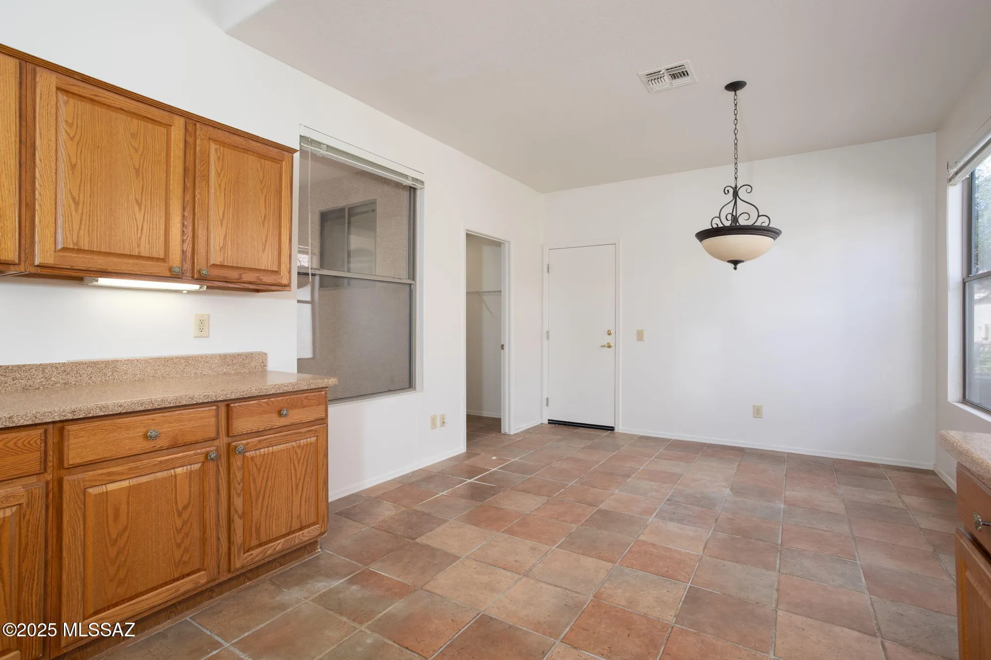 Property Slideshow image 11 of 27 | 63548 e holiday dr, Tucson, AZ, 85739