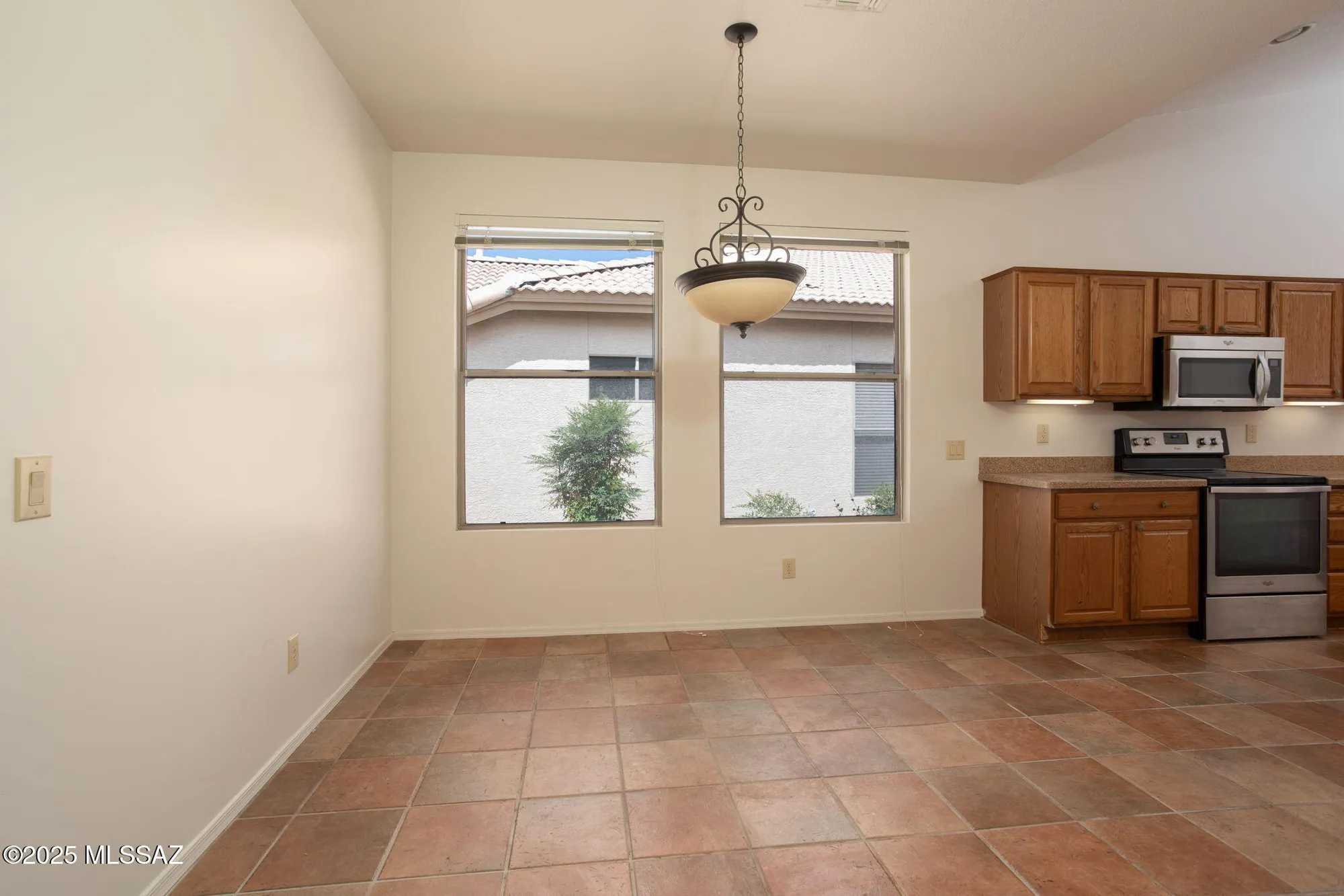 Property Slideshow image 8 of 27 | 63548 e holiday dr, Tucson, AZ, 85739