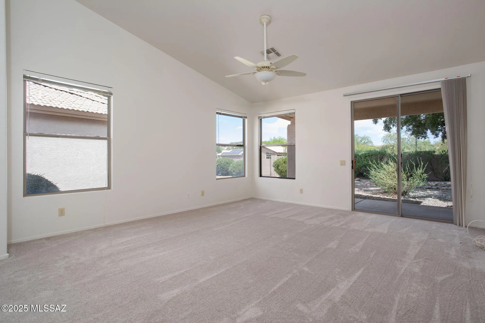 Property Slideshow image 5 of 27 | 63548 e holiday dr, Tucson, AZ, 85739