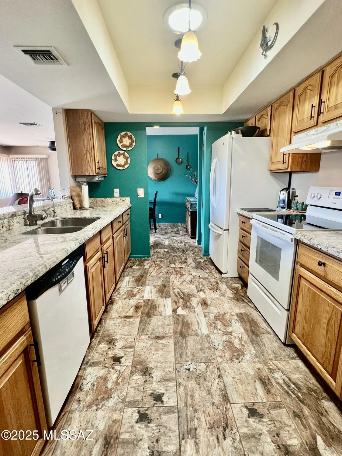 Property Slideshow image 22 of 35 | 2052 s santa carla dr, Green Valley, AZ, 85614