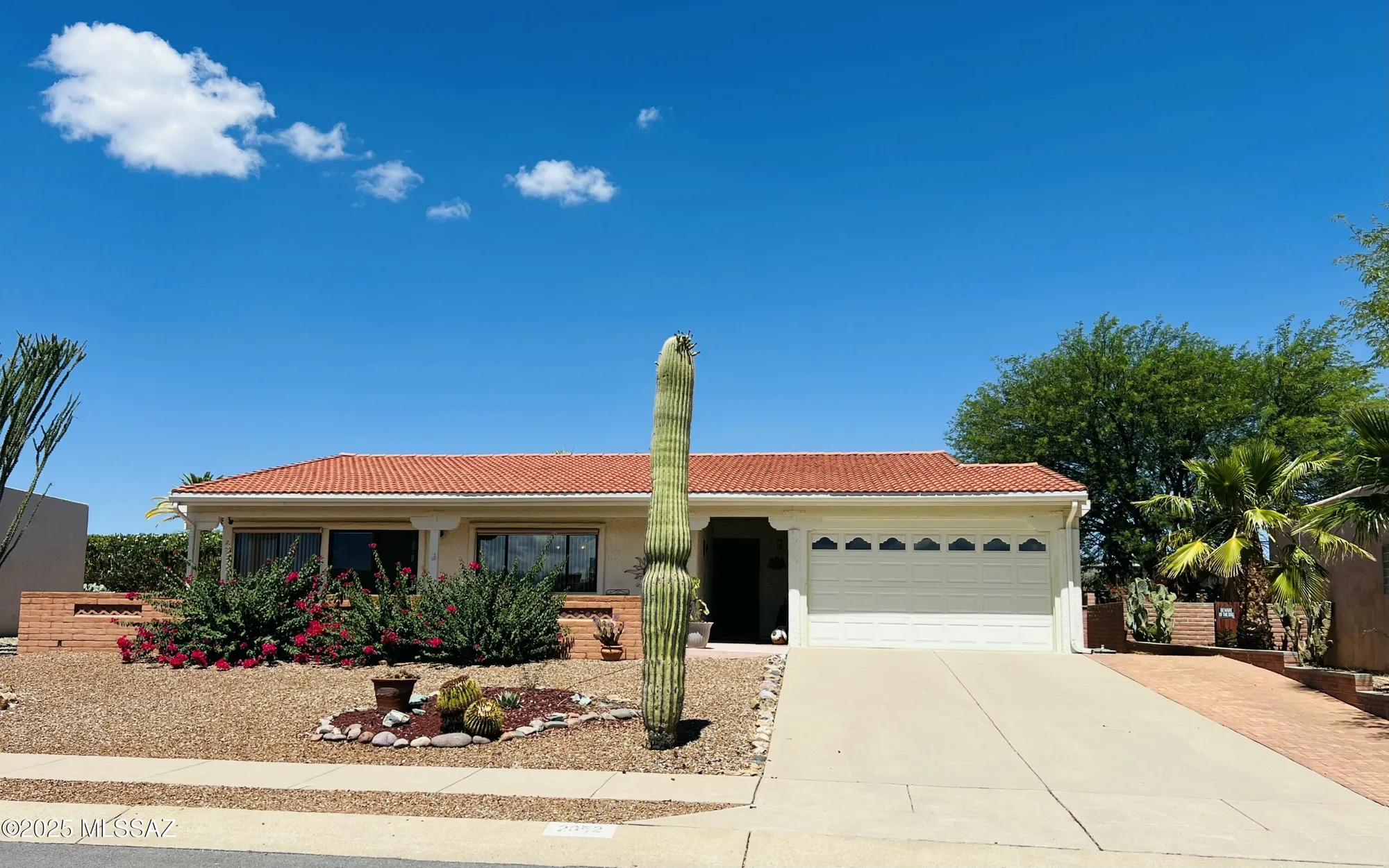 Property Slideshow image 2 of 35 | 2052 s santa carla dr, Green Valley, AZ, 85614