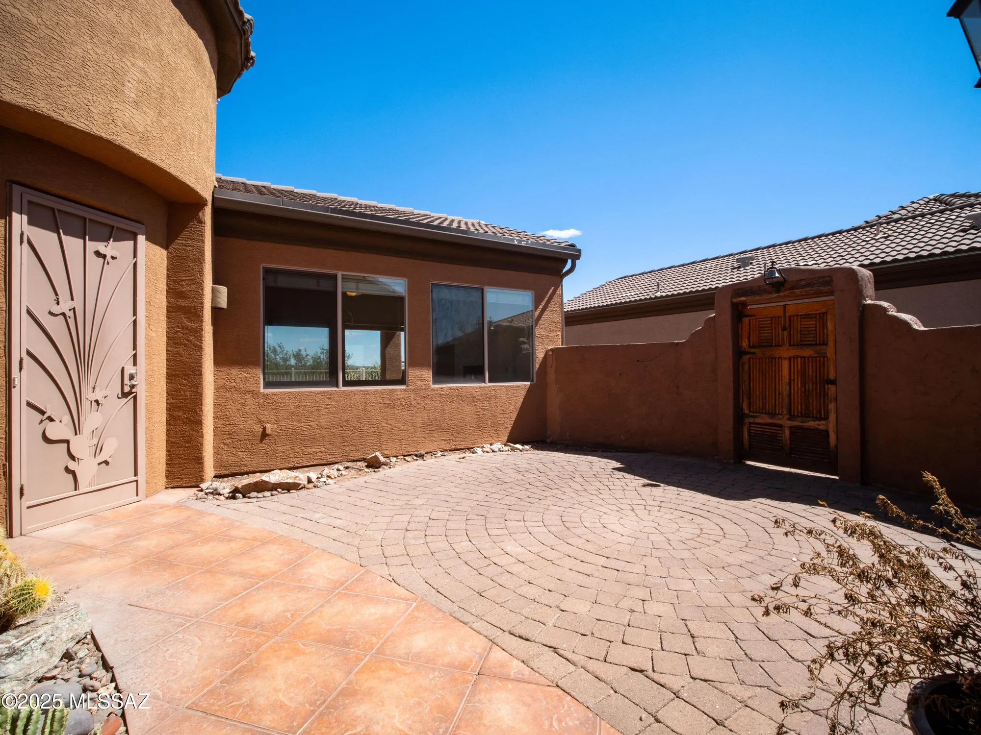 Property Slideshow image 8 of 50 | 1661 w acacia bluffs dr, Green Valley, AZ, 85622