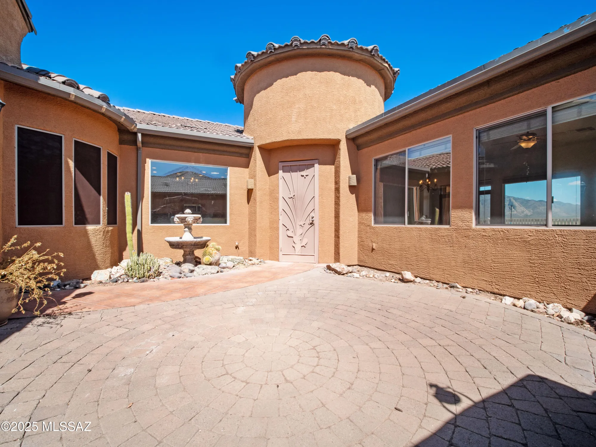 Property Slideshow image 10 of 50 | 1661 w acacia bluffs dr, Green Valley, AZ, 85622