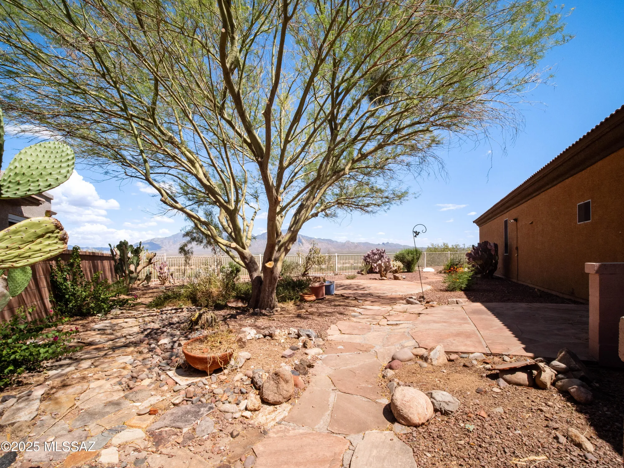 Property Slideshow image 47 of 50 | 1661 w acacia bluffs dr, Green Valley, AZ, 85622