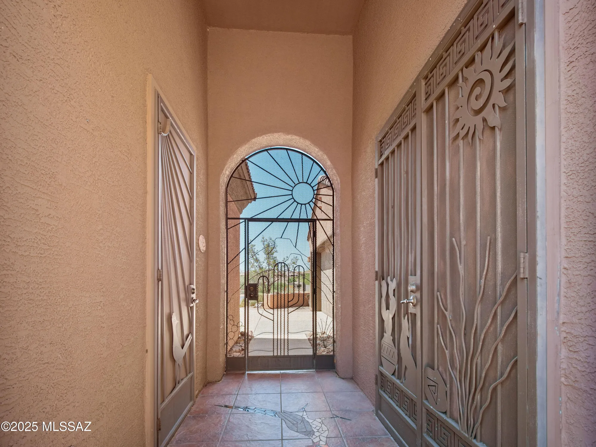 Property Slideshow image 7 of 50 | 1661 w acacia bluffs dr, Green Valley, AZ, 85622