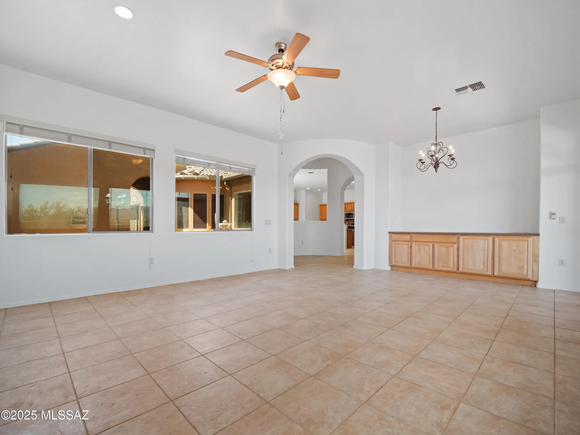 Property Slideshow image 18 of 50 | 1661 w acacia bluffs dr, Green Valley, AZ, 85622