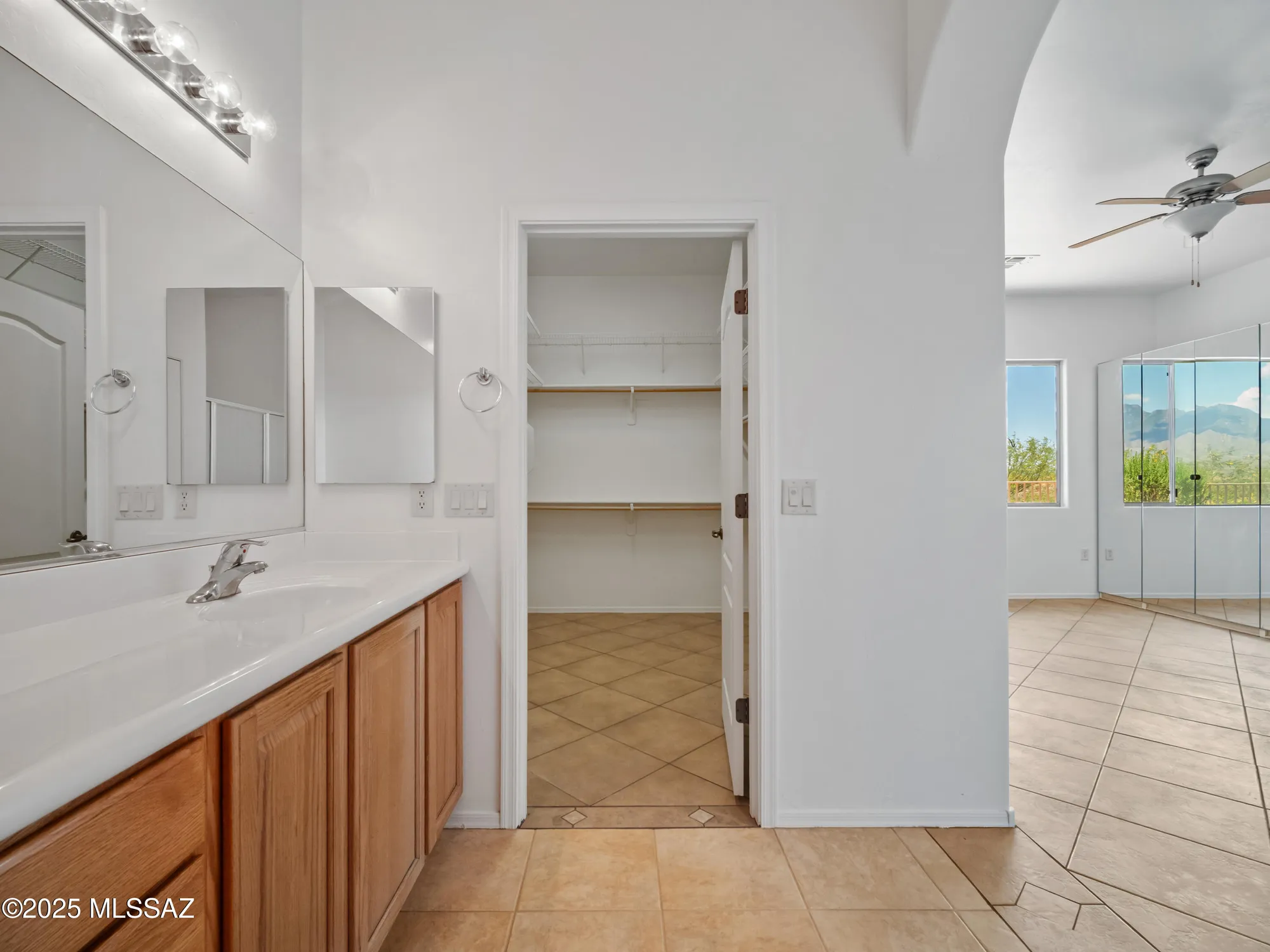 Property Slideshow image 32 of 50 | 1661 w acacia bluffs dr, Green Valley, AZ, 85622