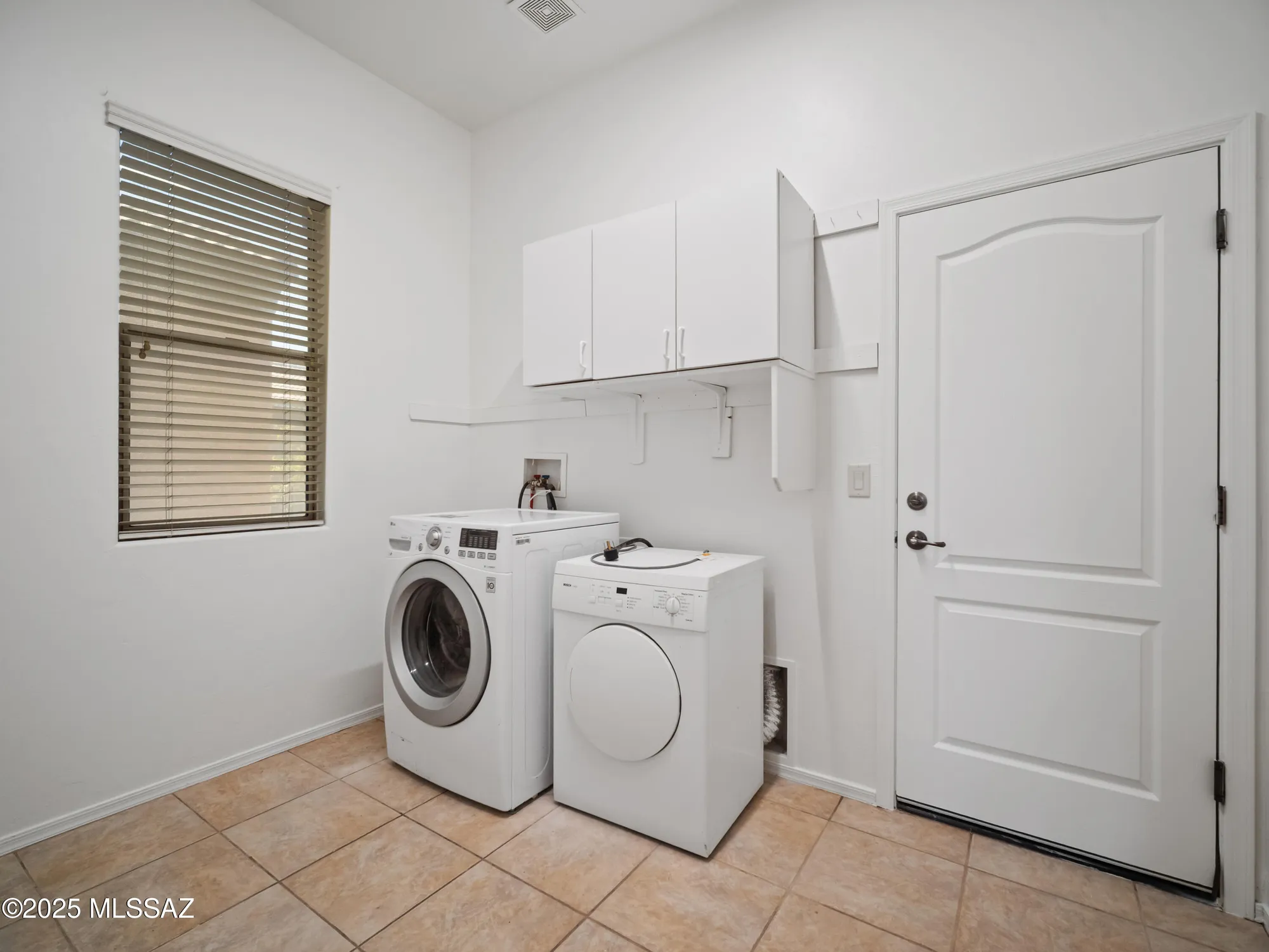 Property Slideshow image 34 of 50 | 1661 w acacia bluffs dr, Green Valley, AZ, 85622