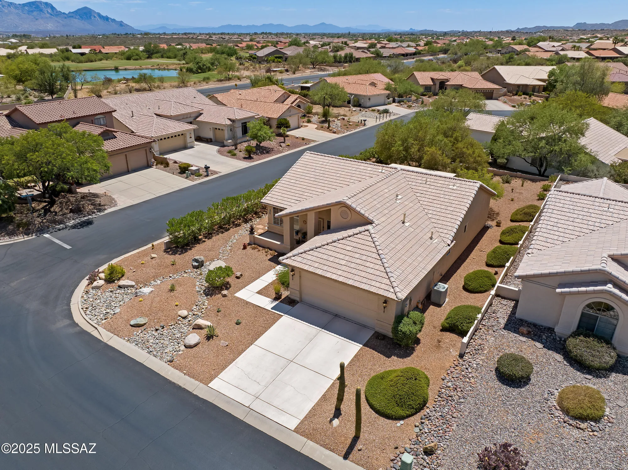 Property Slideshow image 28 of 36 | 38774 s desert bluff dr, Saddlebrooke, AZ, 85739