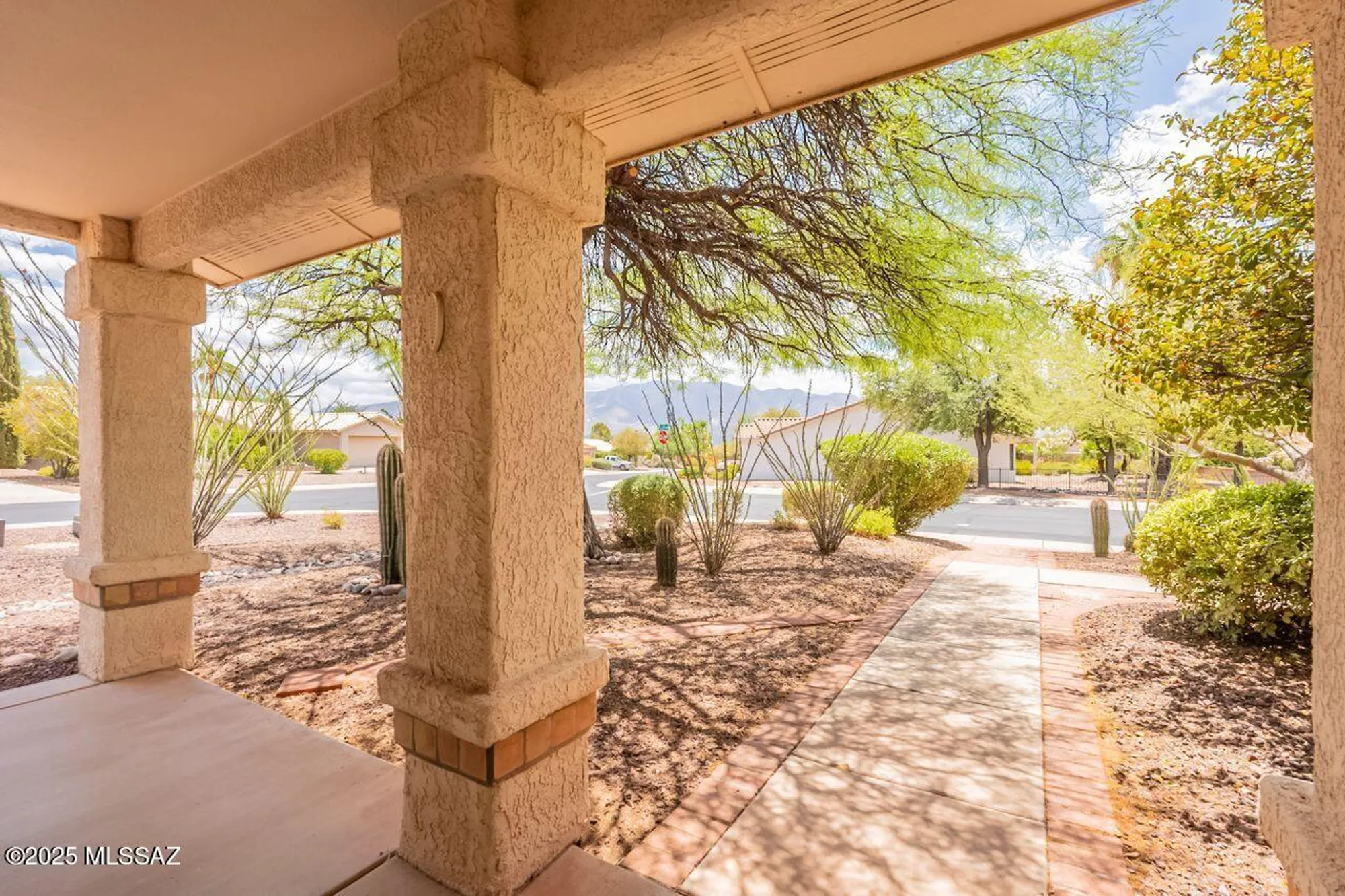 Property Slideshow image 4 of 47 | 14571 n sky trl, Oro Valley, AZ, 85755