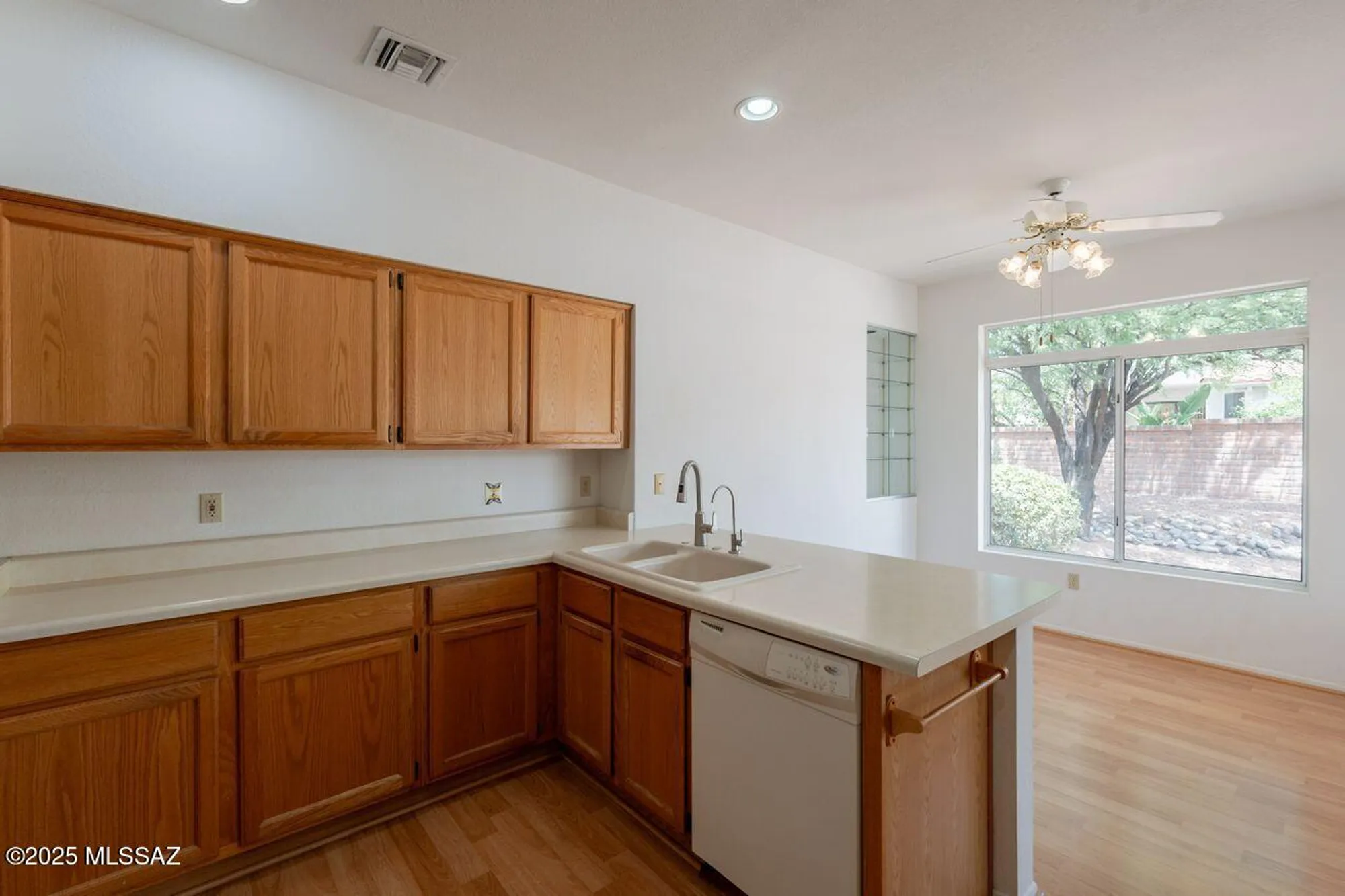 Property Slideshow image 13 of 47 | 14571 n sky trl, Oro Valley, AZ, 85755