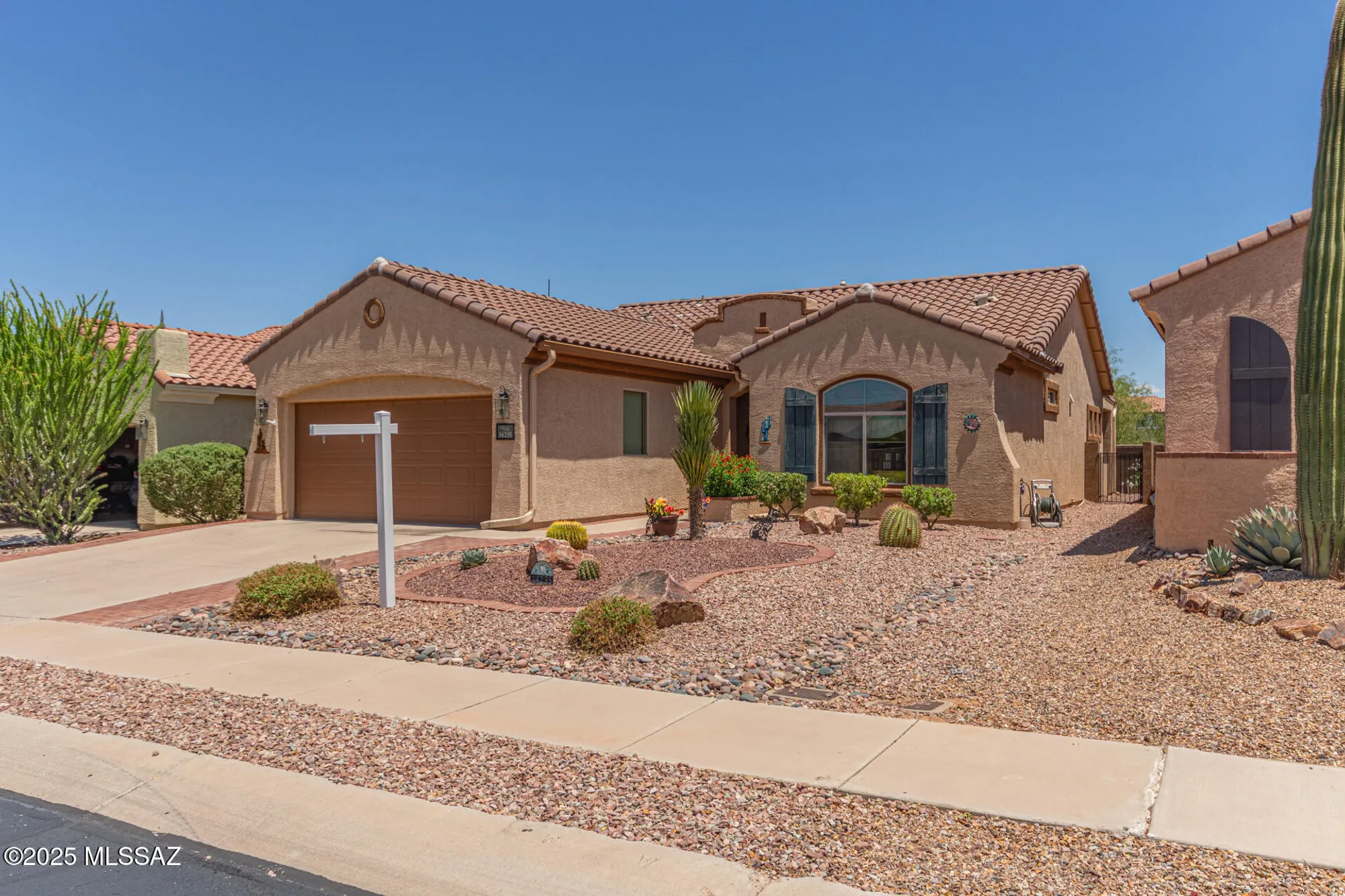 Property Slideshow image 5 of 50 | 14235 s via del farolito, Sahuarita, AZ, 85629