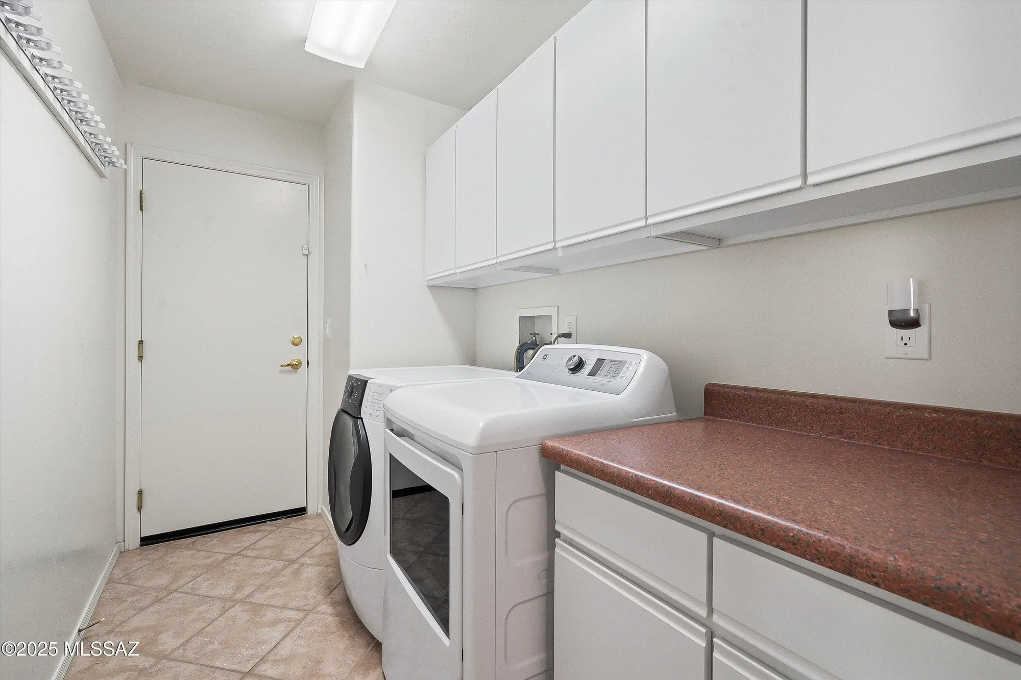 Property Slideshow image 25 of 34 | 38912 s serenity ln, Tucson, AZ, 85739