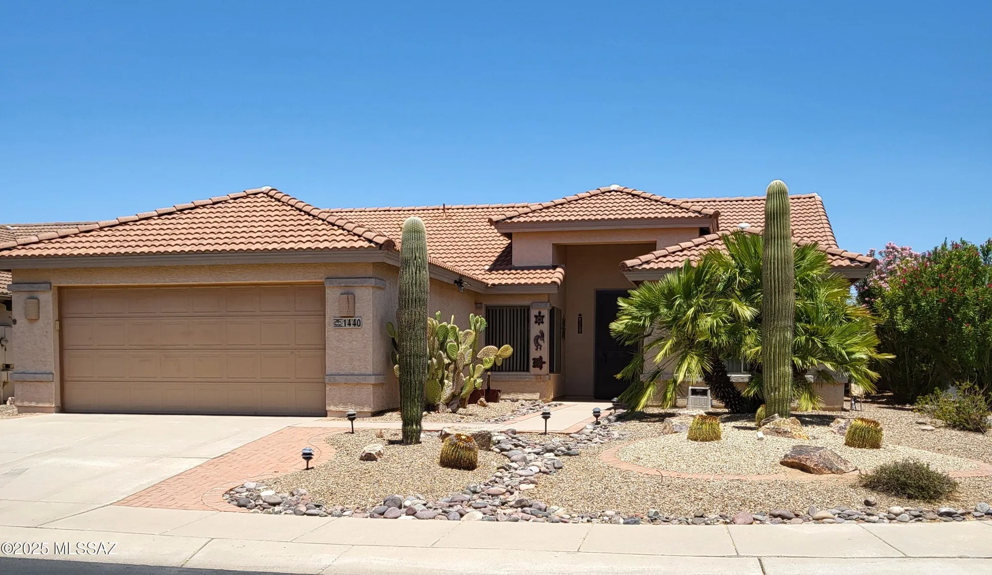 Property Slideshow image 1 of 35 | 1440 n goldeneye way, Green Valley, AZ, 85614