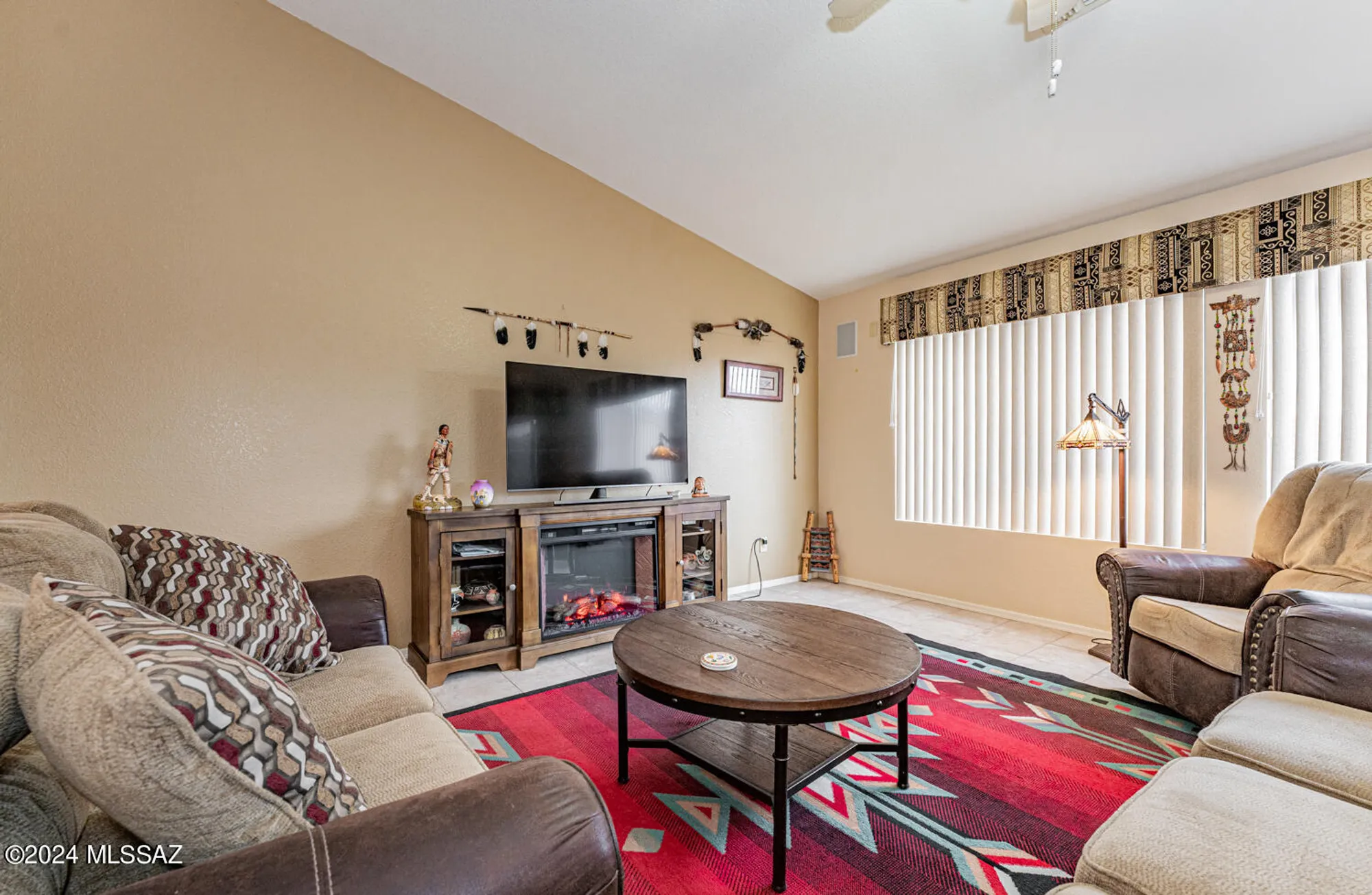 Property Slideshow image 4 of 35 | 1440 n goldeneye way, Green Valley, AZ, 85614