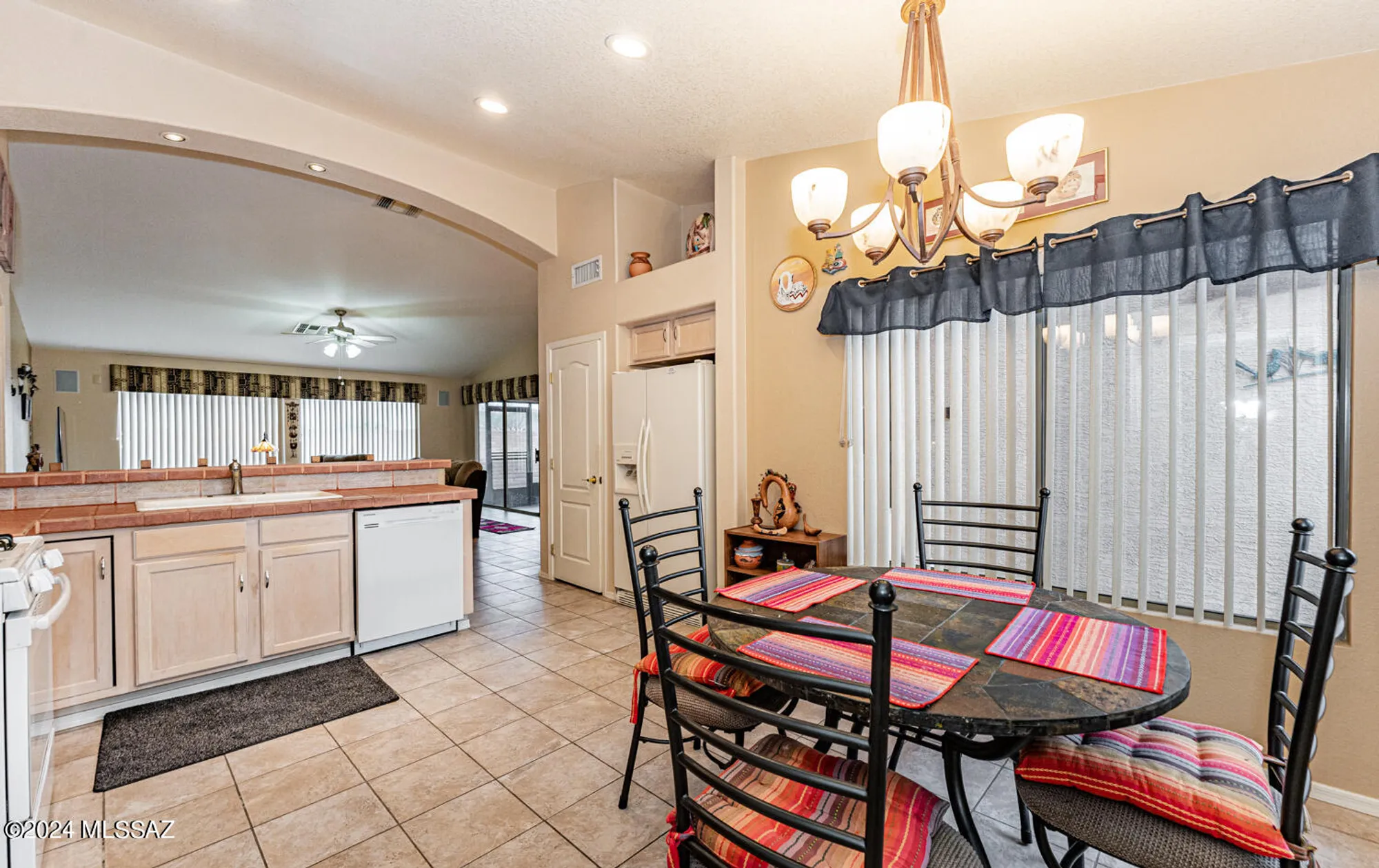Property Slideshow image 10 of 35 | 1440 n goldeneye way, Green Valley, AZ, 85614