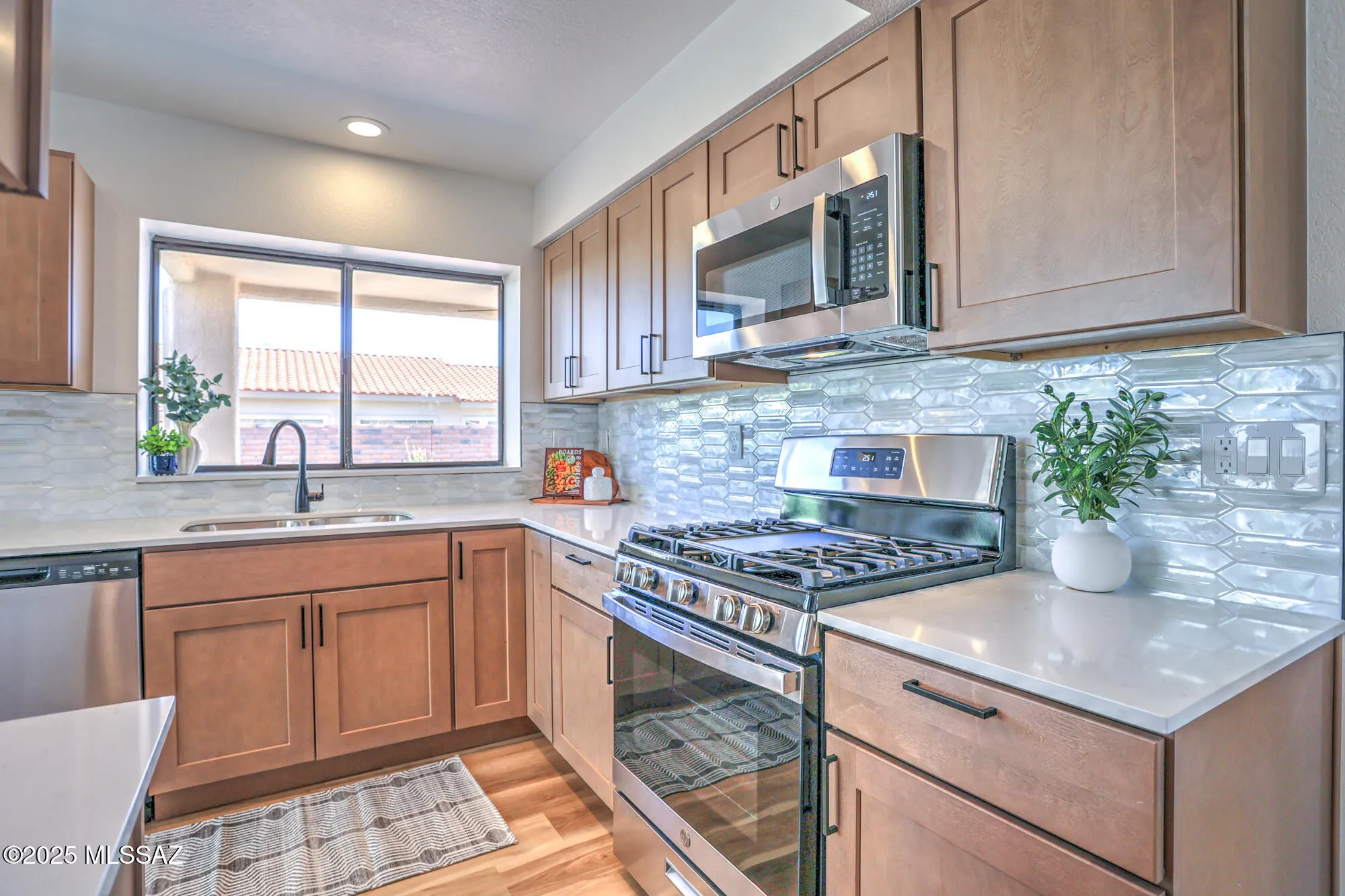 Property Slideshow image 14 of 51 | 858 e crown ridge dr, Oro Valley, AZ, 85755
