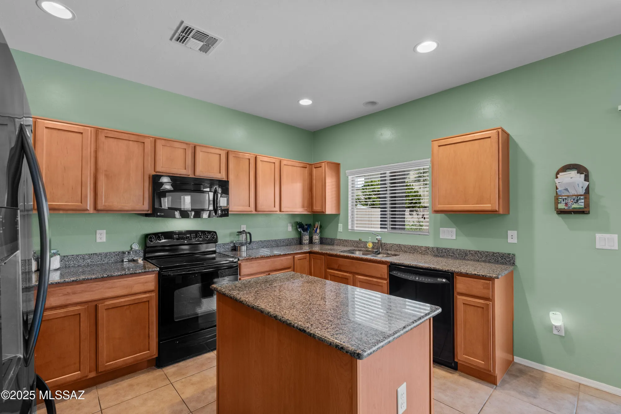 Property Slideshow image 11 of 34 | 444 w calle sombra linda, Sahuarita, AZ, 85629