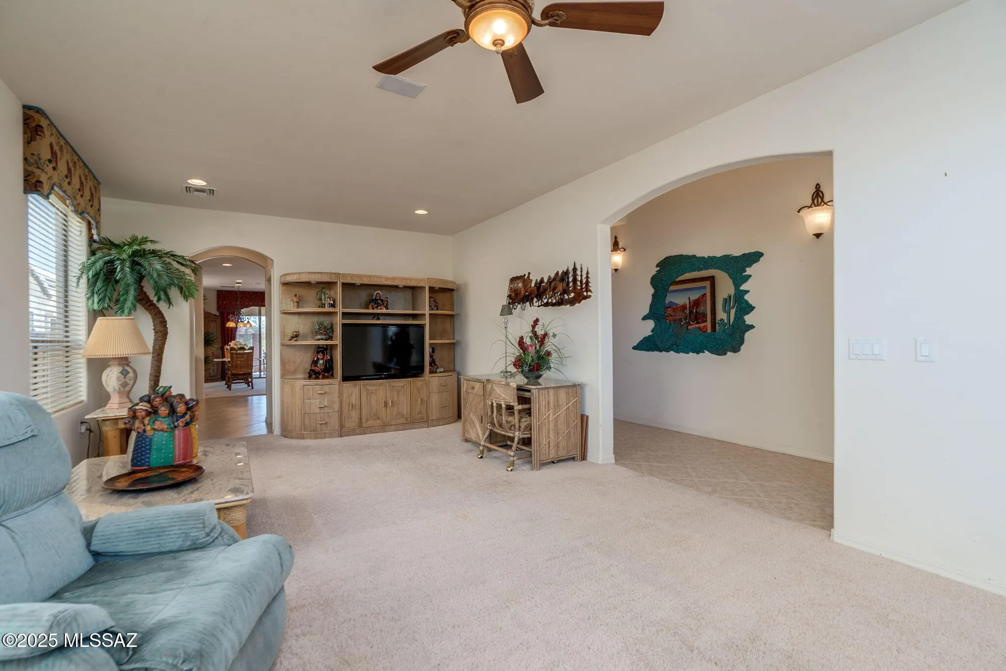Property Slideshow image 12 of 47 | 615 w moorwood st, Green Valley, AZ, 85614