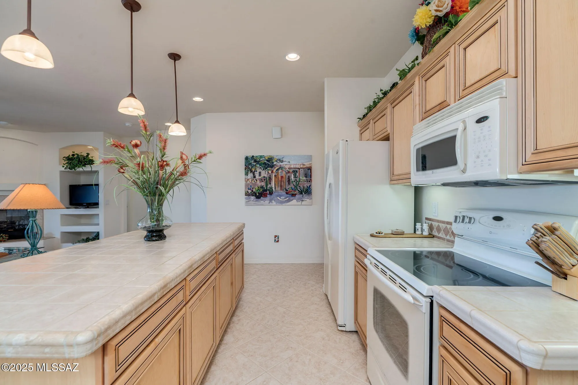 Property Slideshow image 18 of 47 | 615 w moorwood st, Green Valley, AZ, 85614