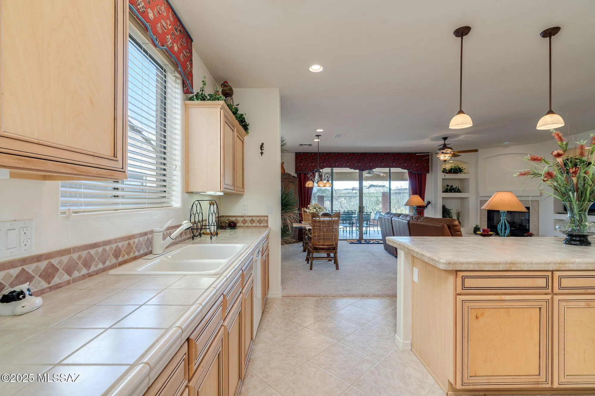 Property Slideshow image 20 of 47 | 615 w moorwood st, Green Valley, AZ, 85614