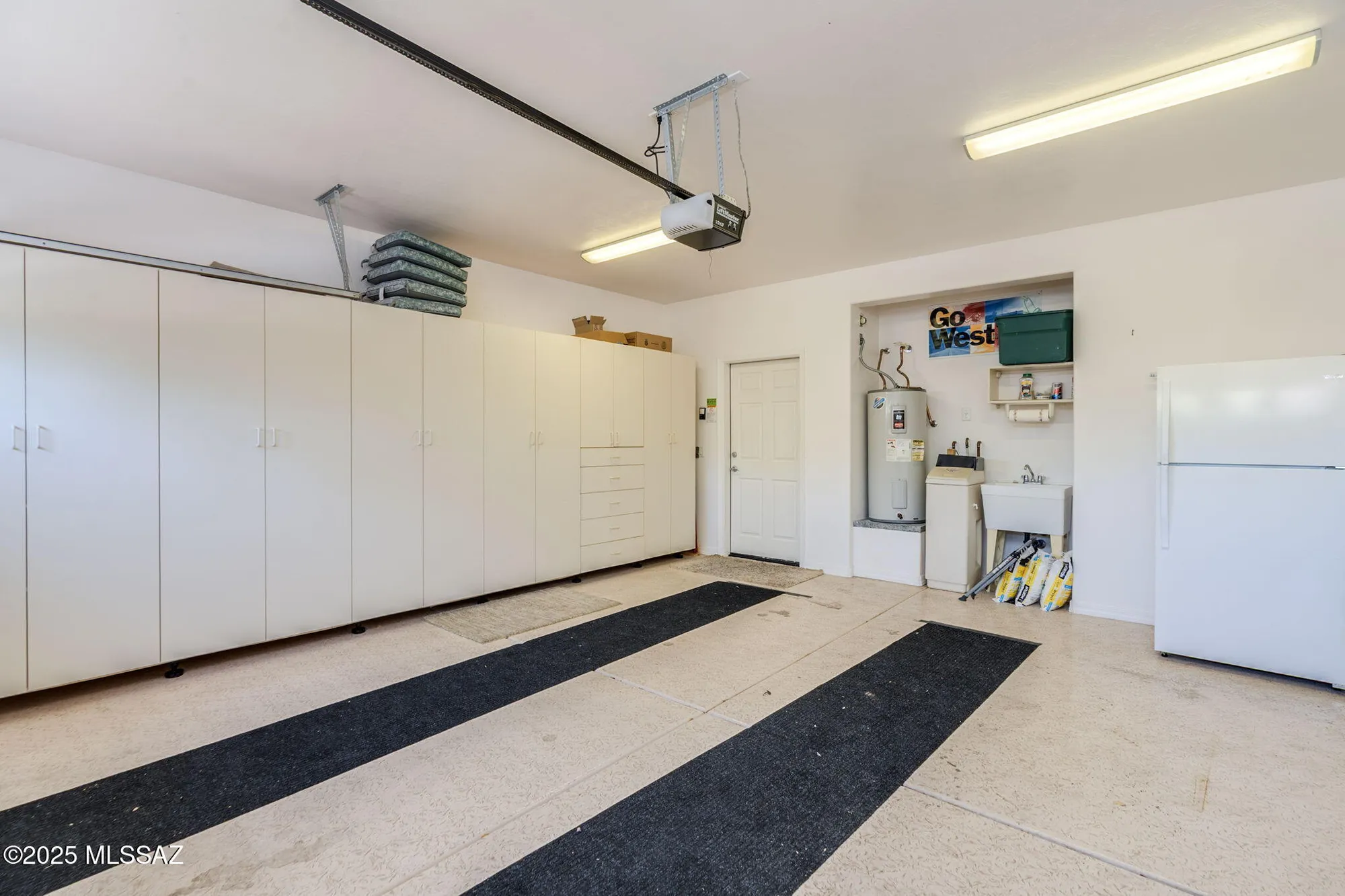 Property Slideshow image 41 of 47 | 615 w moorwood st, Green Valley, AZ, 85614