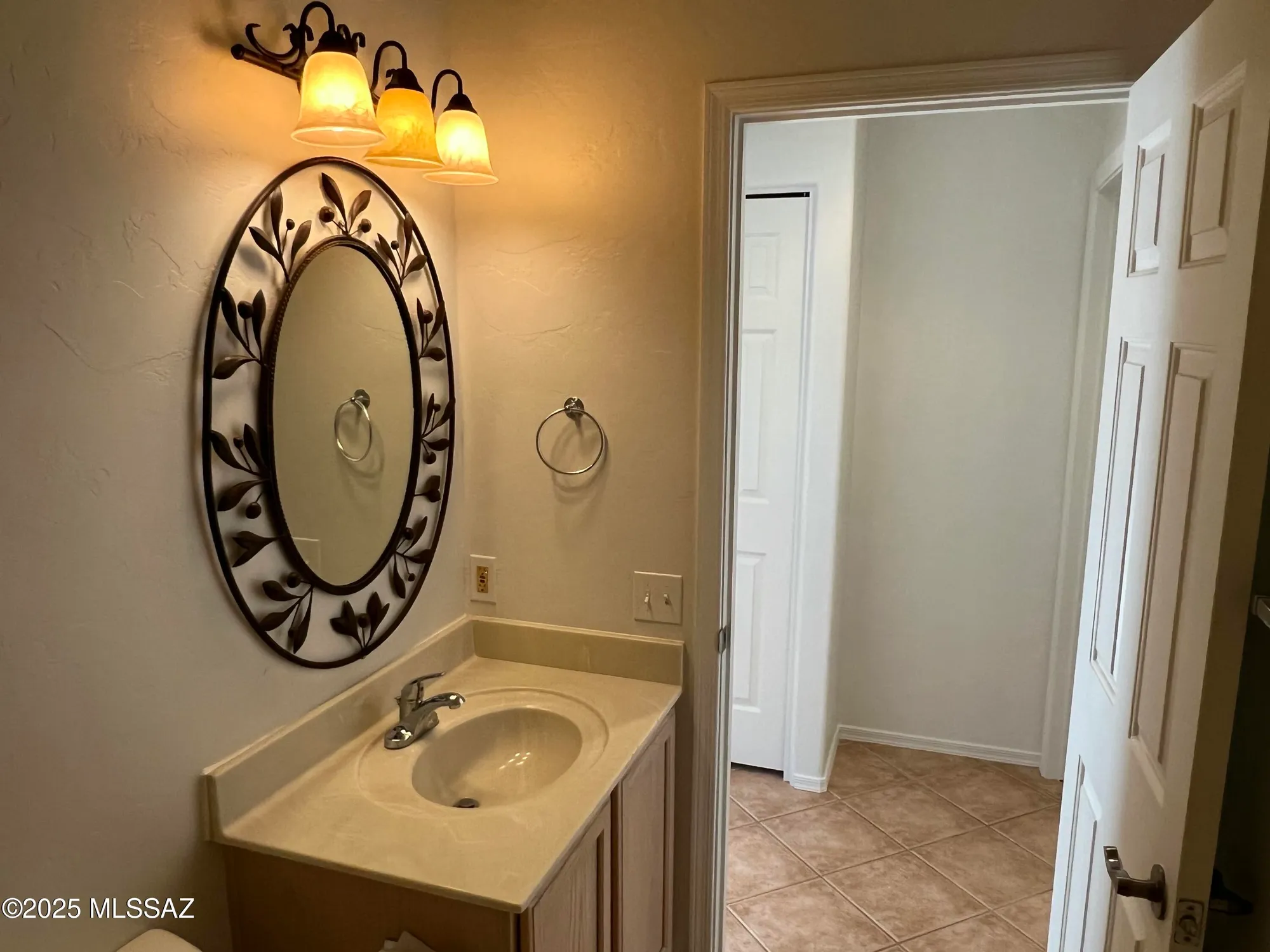 Property Slideshow image 13 of 36 | 13009 n desert flora ln, Marana, AZ, 85658