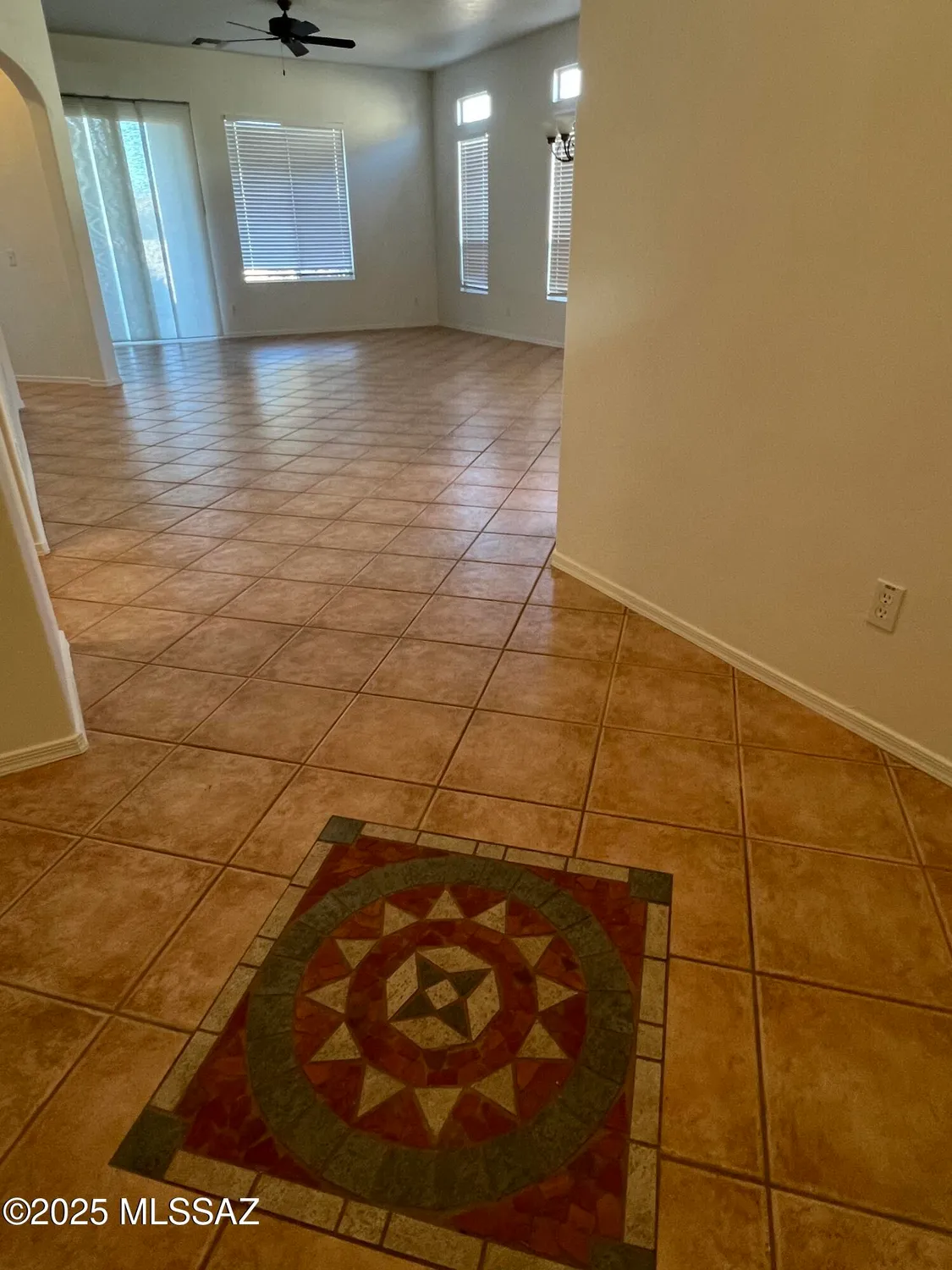 Property Slideshow image 6 of 36 | 13009 n desert flora ln, Marana, AZ, 85658