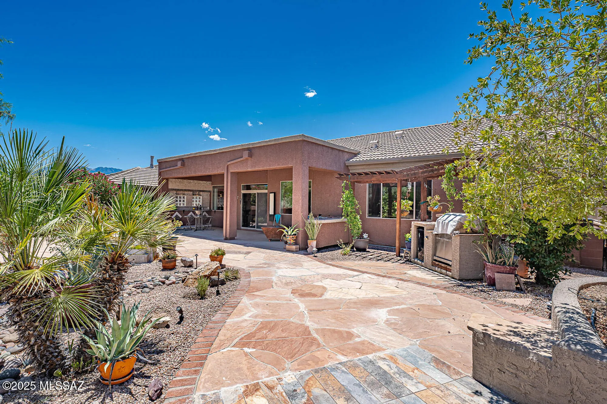 Property Slideshow image 37 of 48 | 2048 w cactus run dr, Green Valley, AZ, 85622