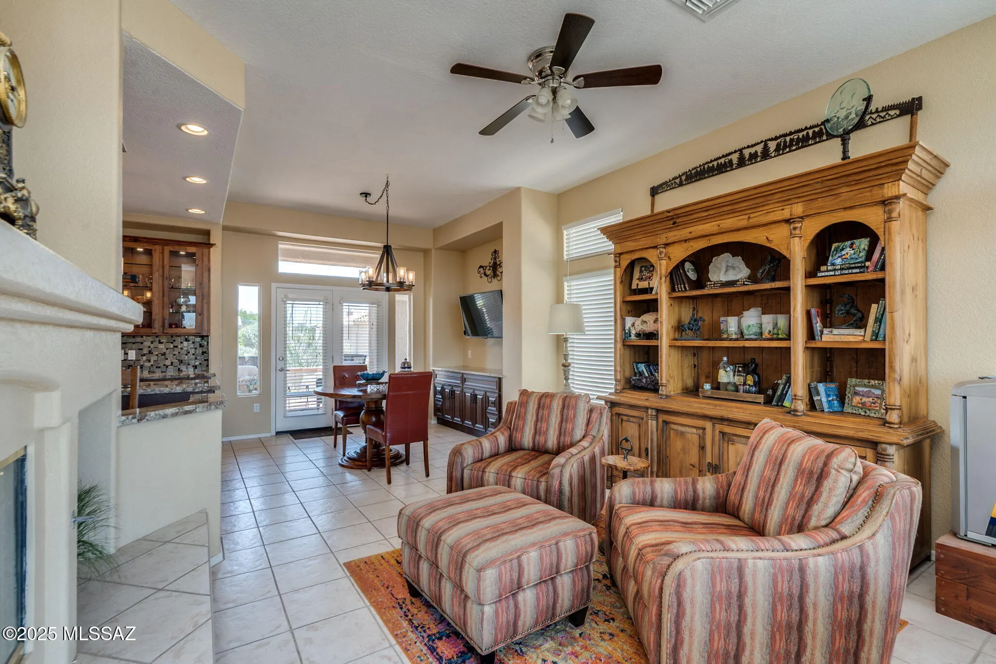 Property Slideshow image 13 of 50 | 1987 e singing bow way, Oro Valley, AZ, 85755