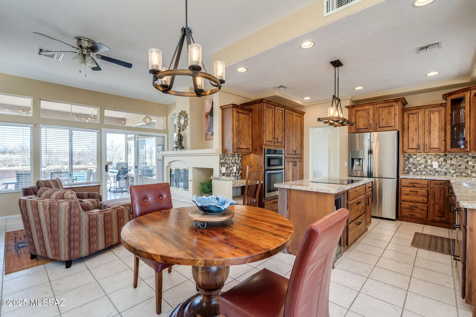 Property Slideshow image 10 of 50 | 1987 e singing bow way, Oro Valley, AZ, 85755