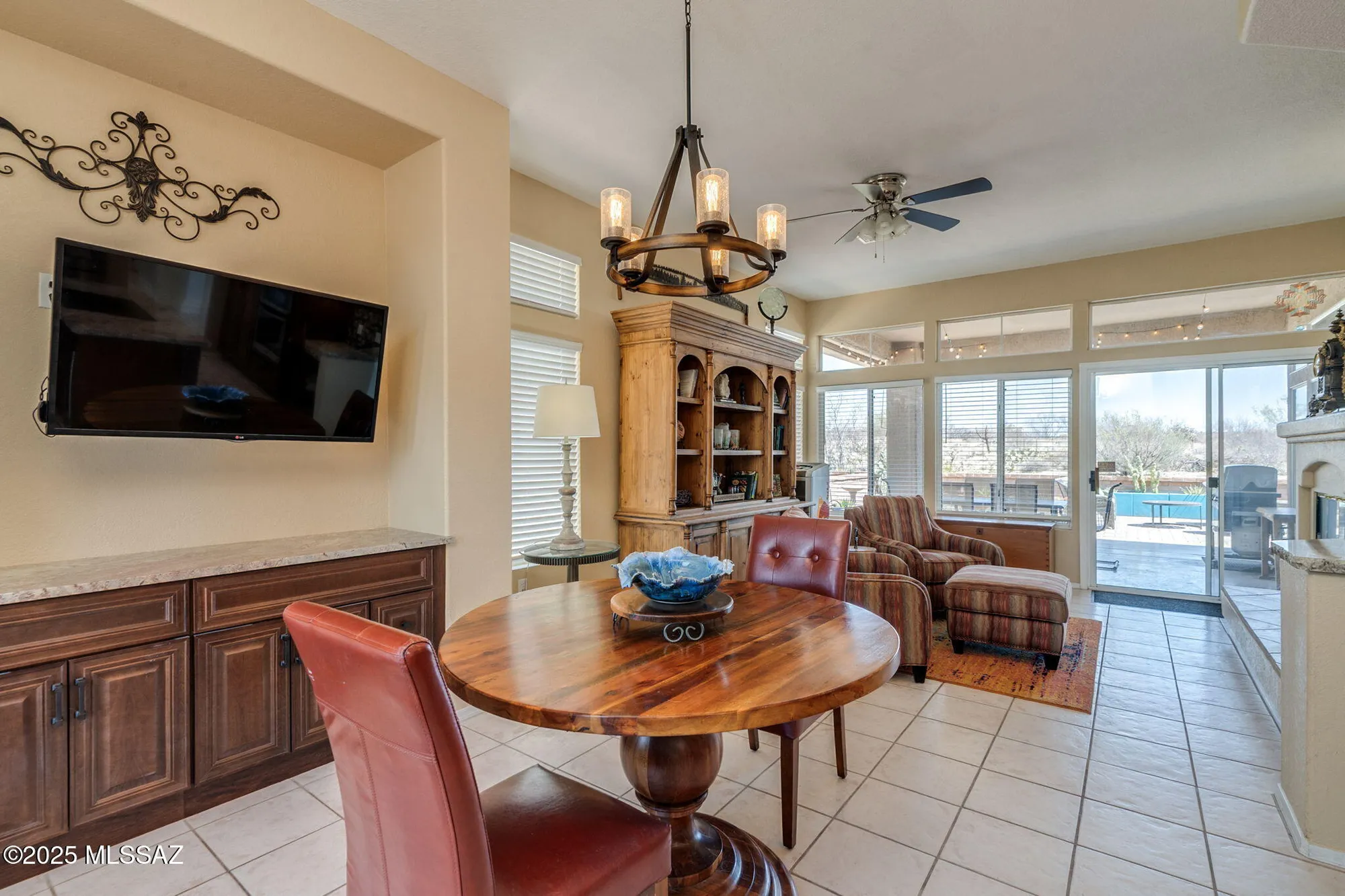 Property Slideshow image 12 of 50 | 1987 e singing bow way, Oro Valley, AZ, 85755