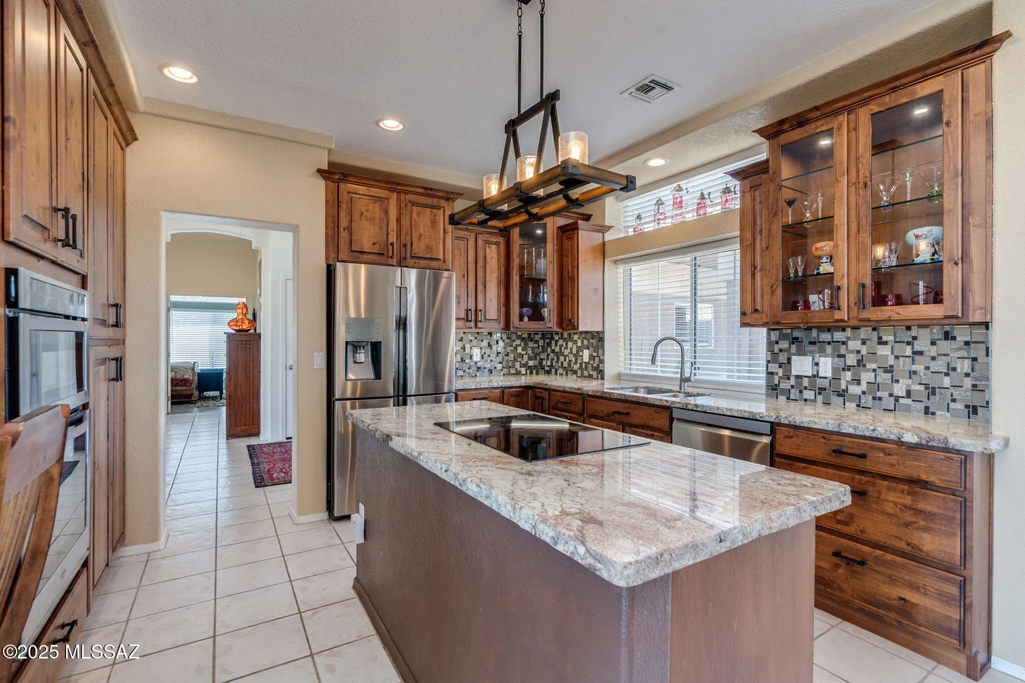 Property Slideshow image 9 of 50 | 1987 e singing bow way, Oro Valley, AZ, 85755