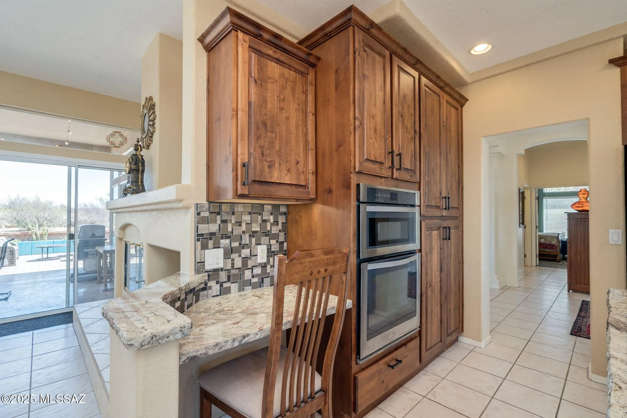 Property Slideshow image 8 of 50 | 1987 e singing bow way, Oro Valley, AZ, 85755