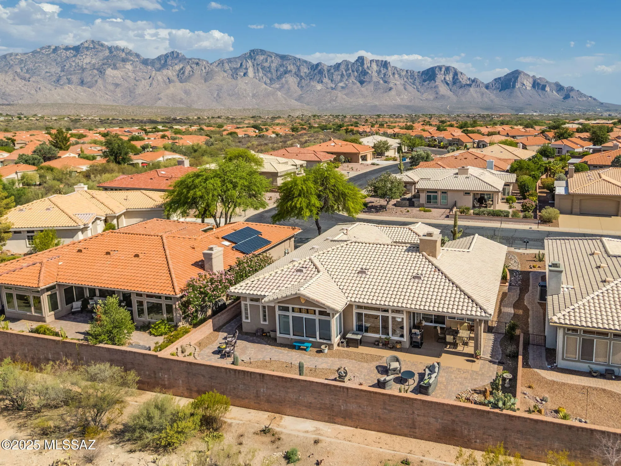 Property Slideshow image 43 of 50 | 1987 e singing bow way, Oro Valley, AZ, 85755