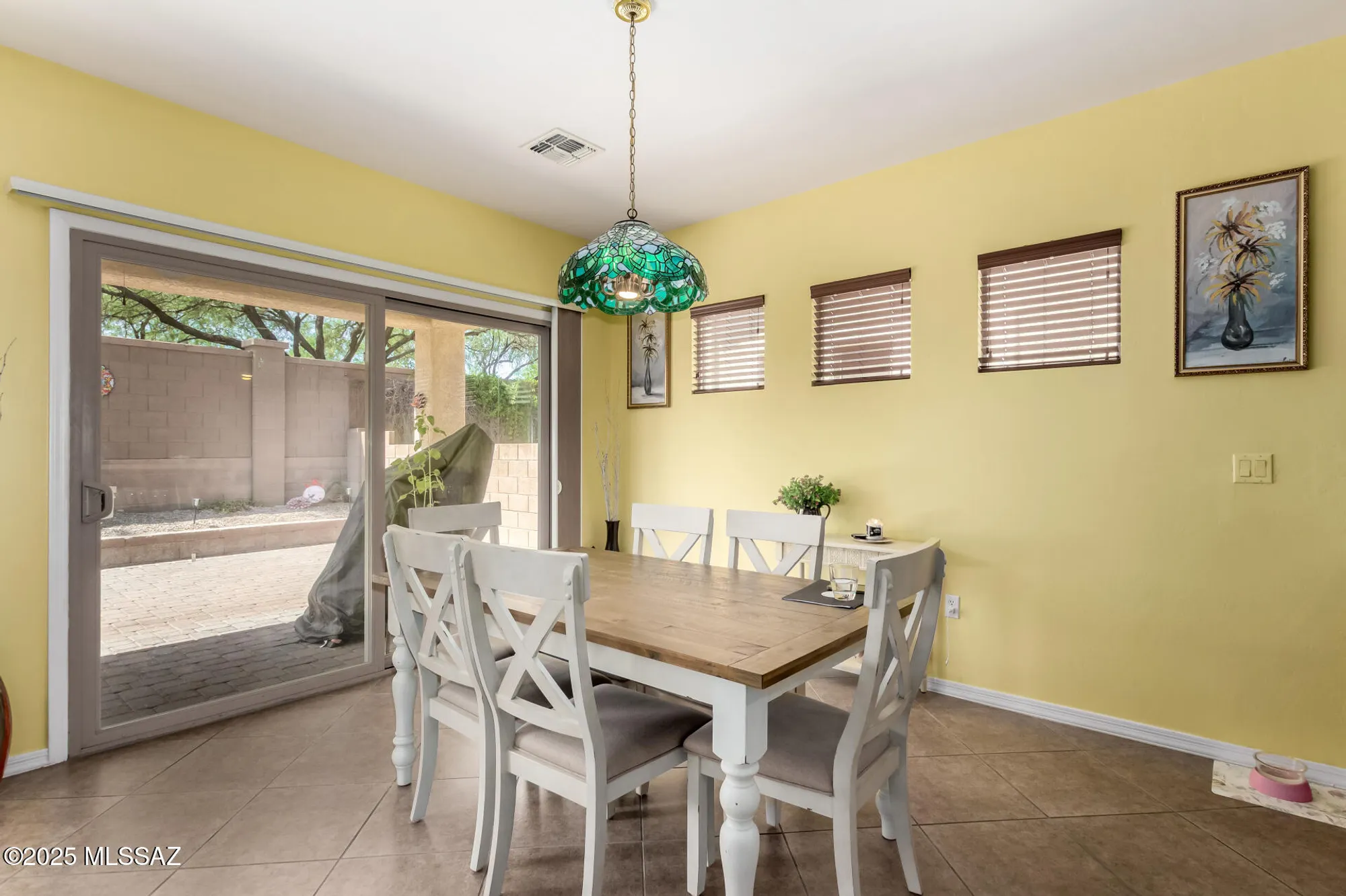 Property Slideshow image 9 of 19 | 415 w calle sedillo, Sahuarita, AZ, 85629