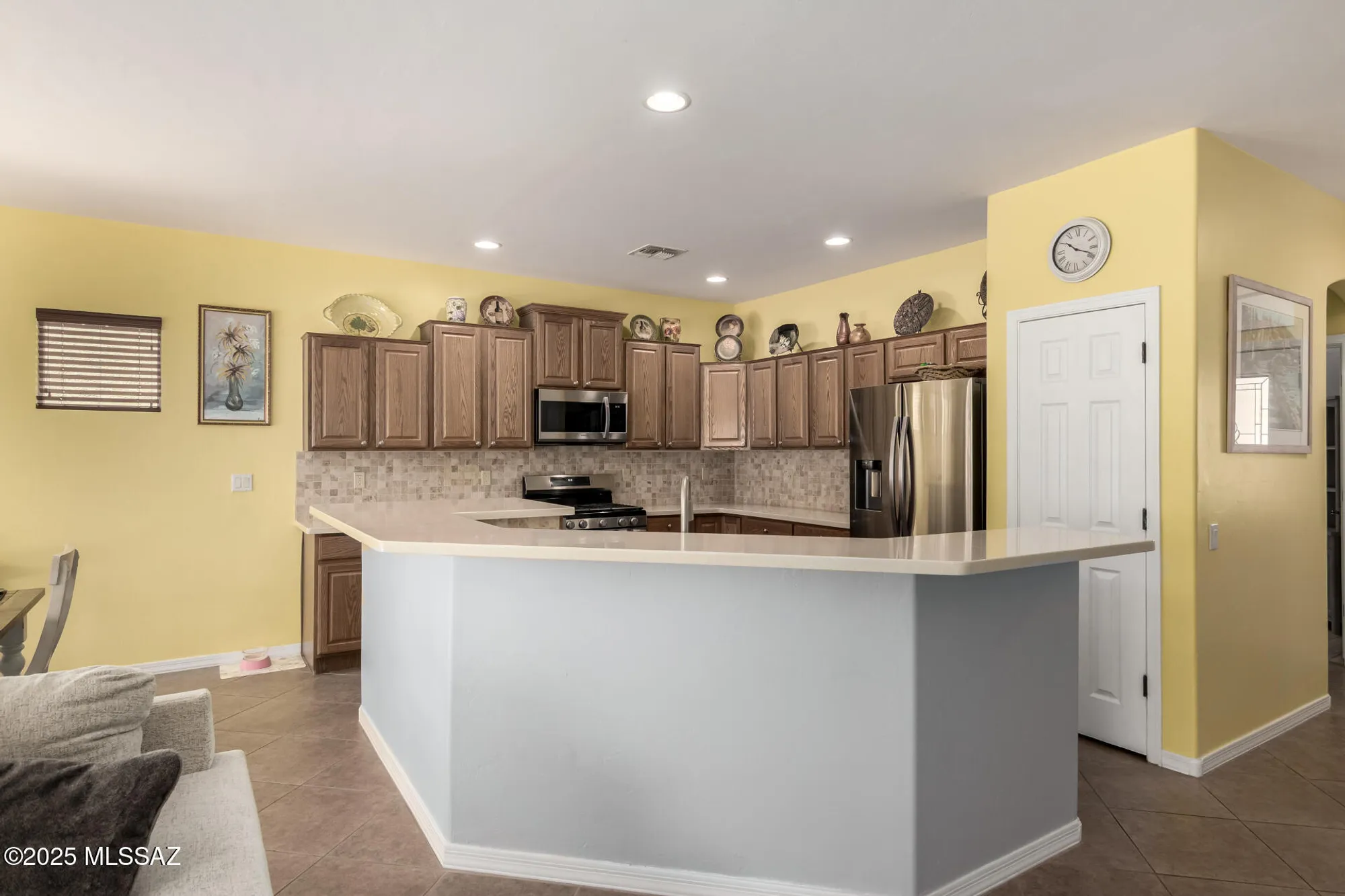 Property Slideshow image 8 of 19 | 415 w calle sedillo, Sahuarita, AZ, 85629