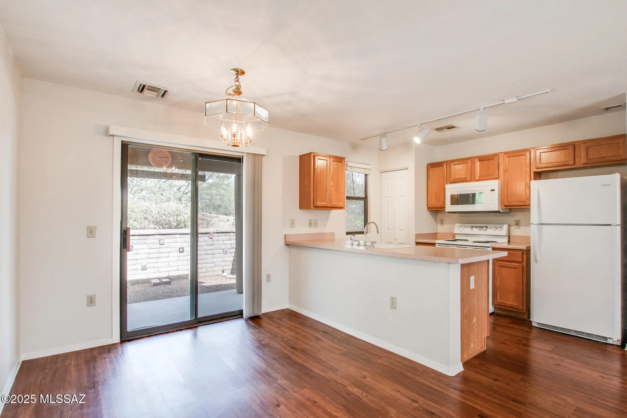 Property Slideshow image 7 of 46 | 3870 s calle viva, Green Valley, AZ, 85614