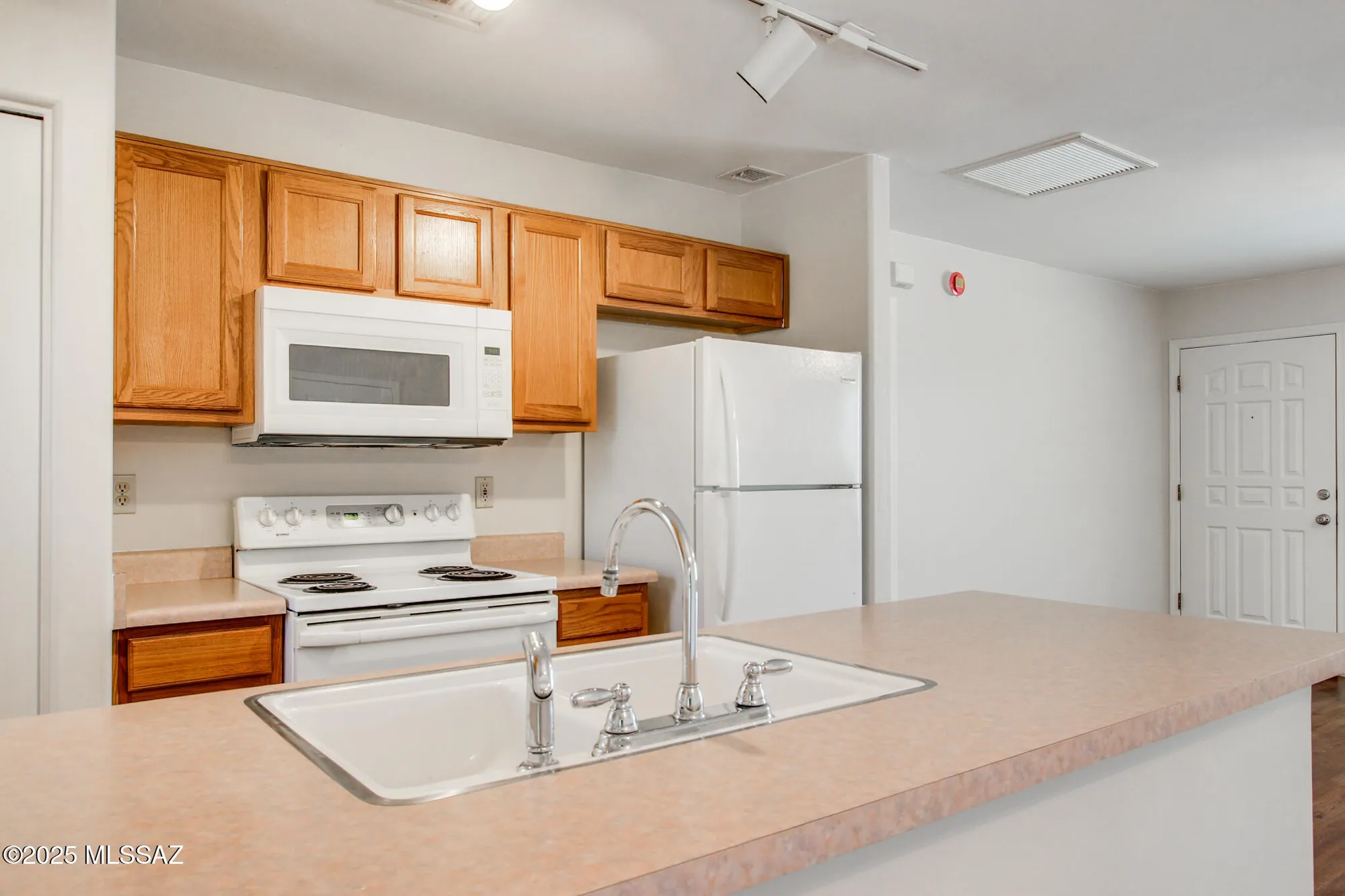 Property Slideshow image 6 of 46 | 3870 s calle viva, Green Valley, AZ, 85614