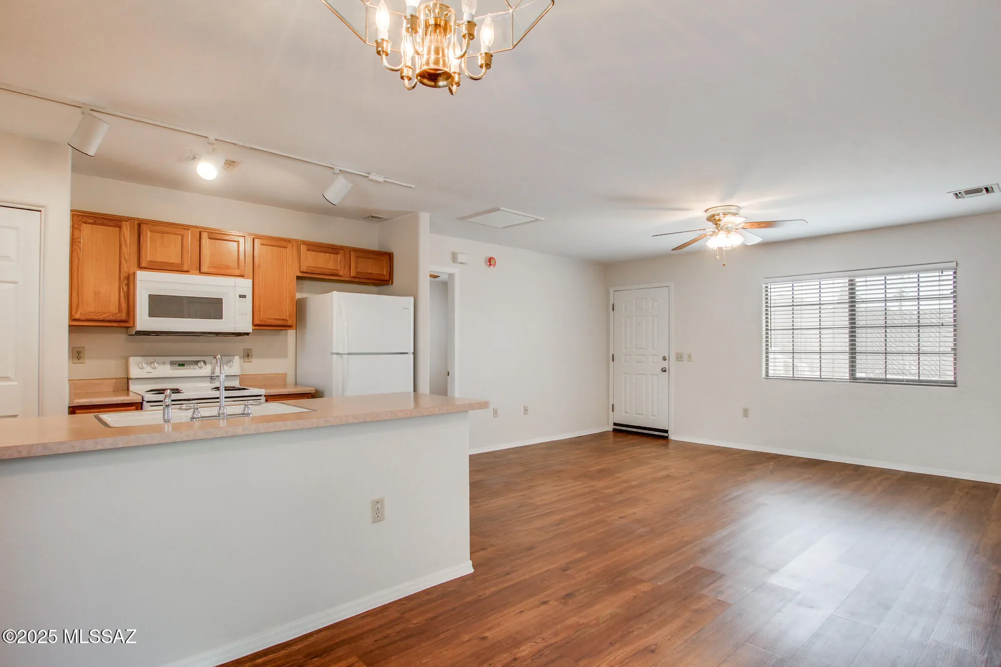 Property Slideshow image 4 of 46 | 3870 s calle viva, Green Valley, AZ, 85614