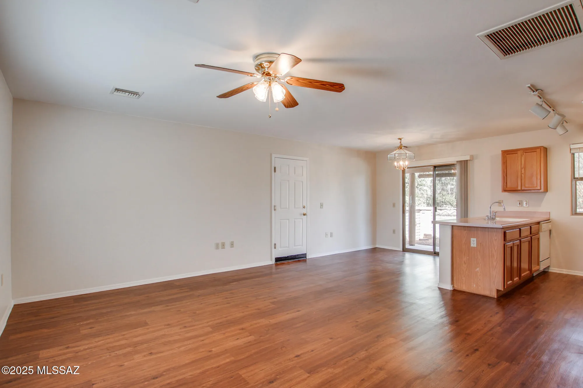 Property Slideshow image 9 of 46 | 3870 s calle viva, Green Valley, AZ, 85614