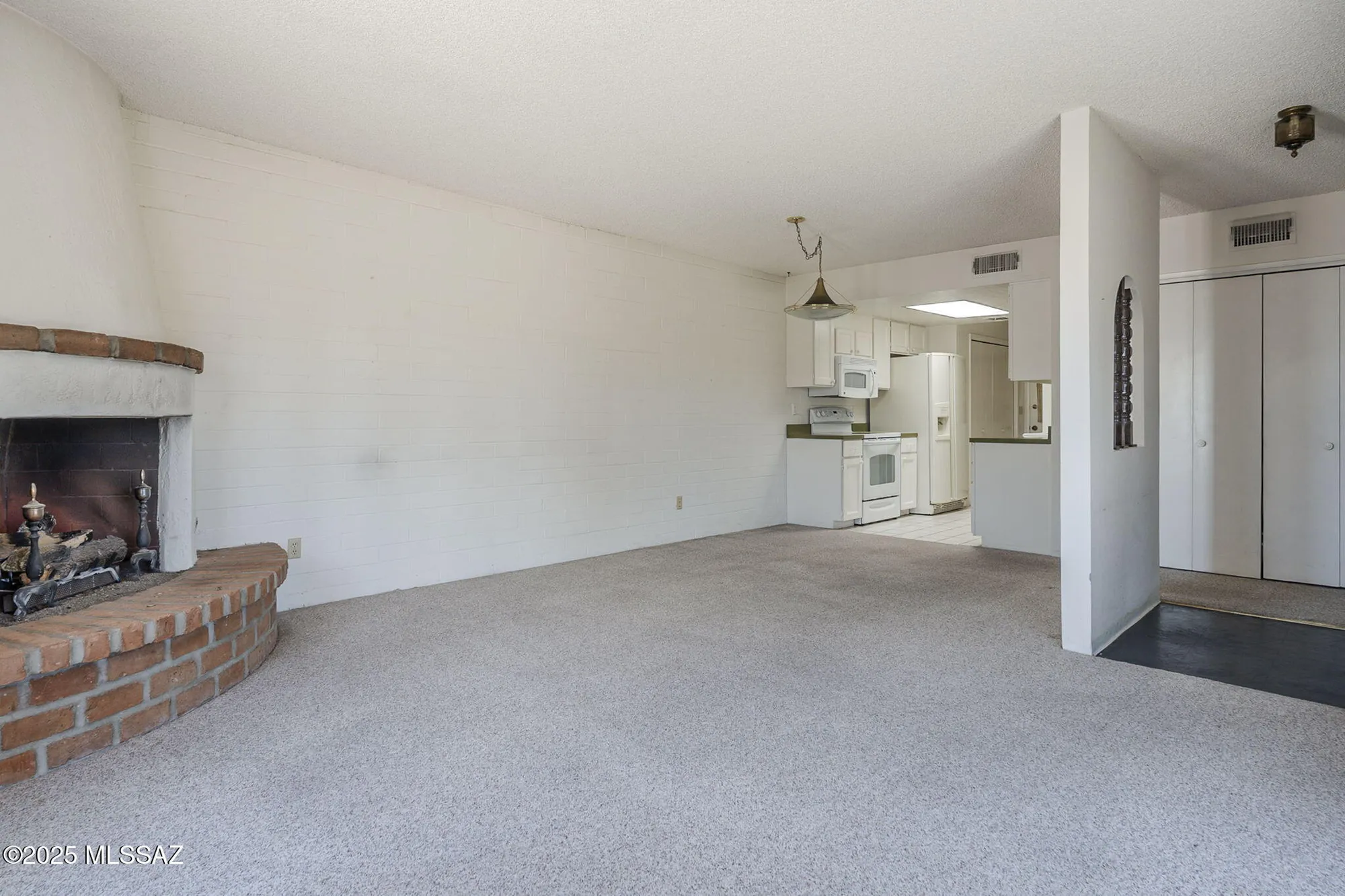 Property Slideshow image 12 of 38 | 261 w placita de los anillos, Green Valley, AZ, 85614