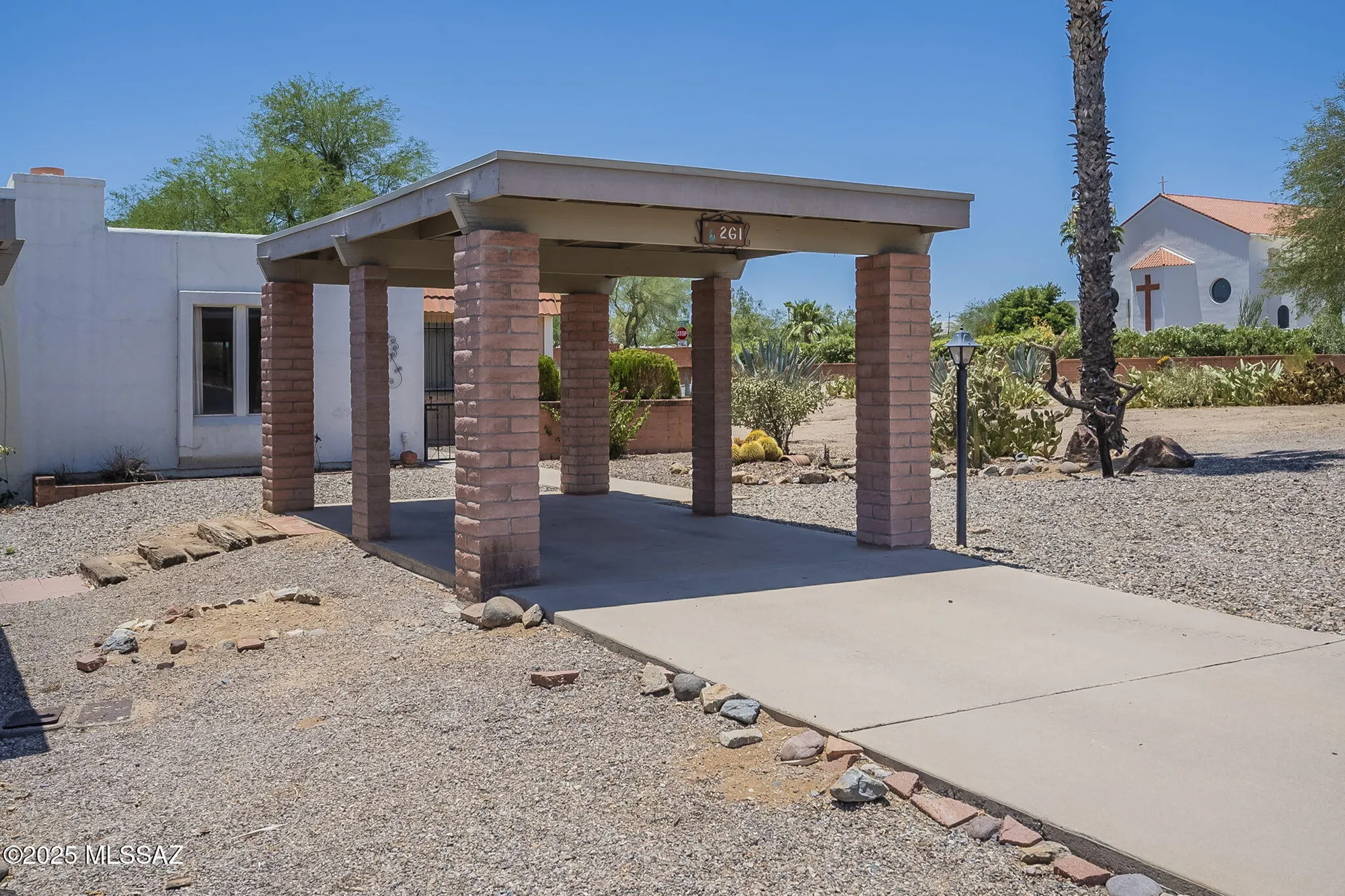 Property Slideshow image 2 of 38 | 261 w placita de los anillos, Green Valley, AZ, 85614